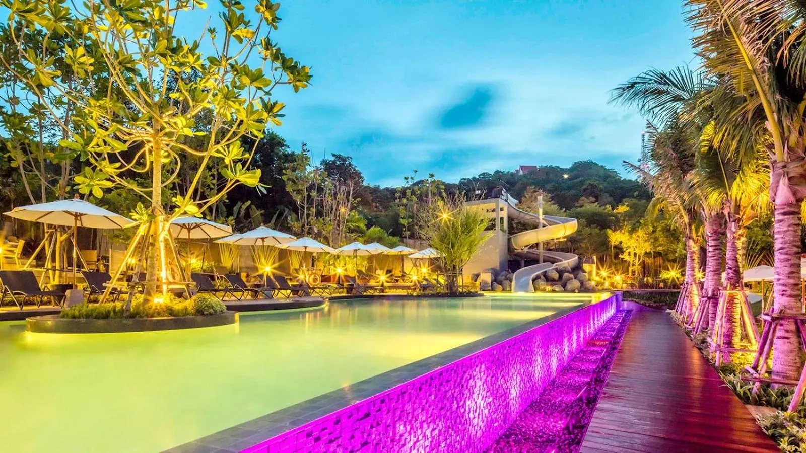 Unixx South Pattaya Sea View by MyHoliday