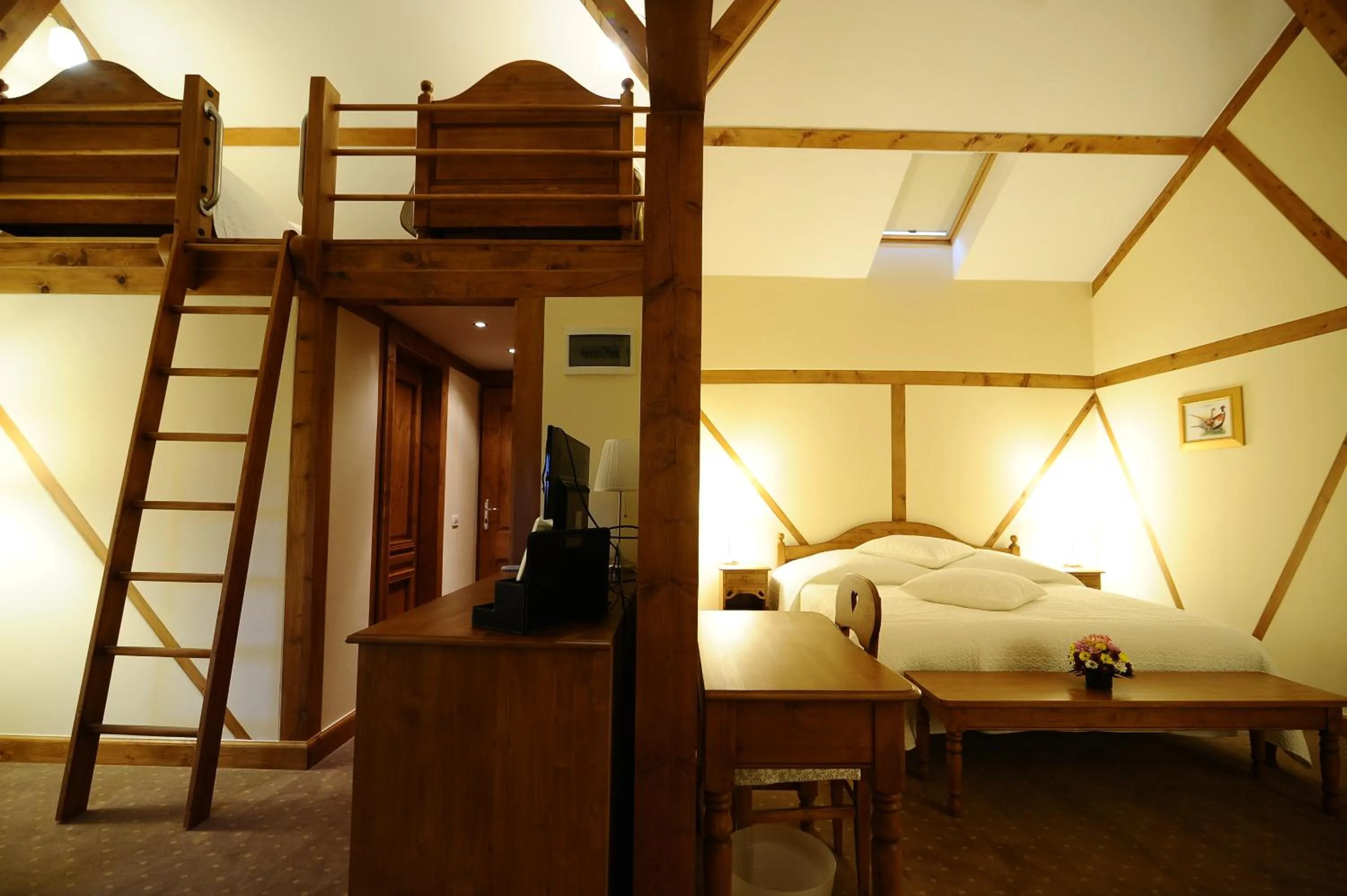 View (from property/room), Bed in Pensiunea Tohanu Vechi