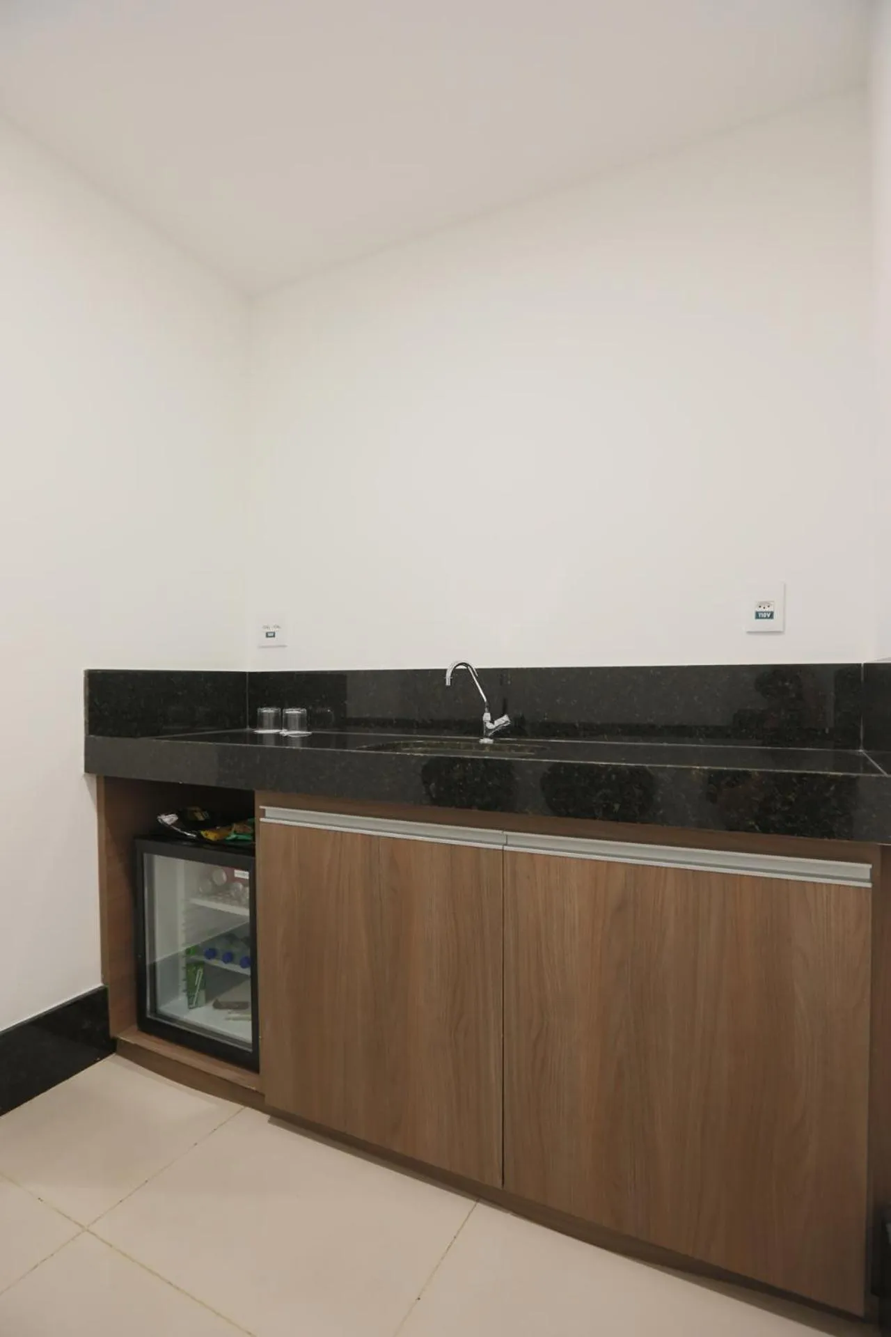 minibar in San Diego Suítes Governador Valadares