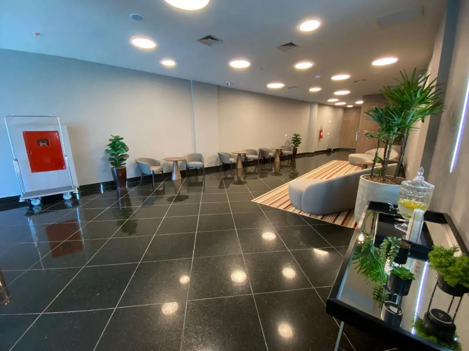 Lobby or reception in San Diego Suítes Governador Valadares Lobby or reception in San Diego Suítes Governador Valadares