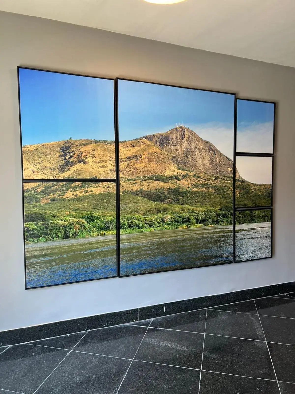 Lobby or reception in San Diego Suítes Governador Valadares Lobby or reception in San Diego Suítes Governador Valadares