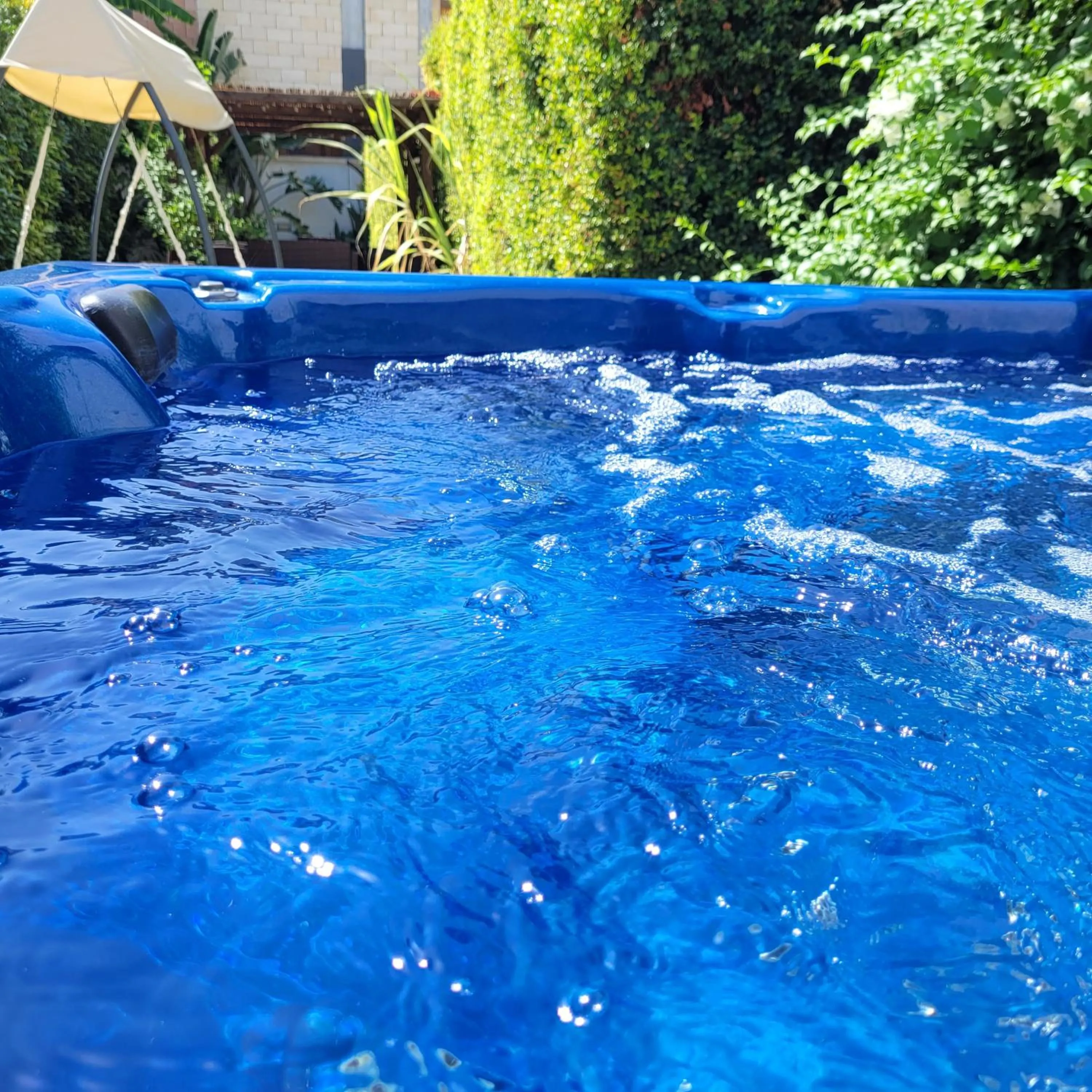 Il Giardino Di Flora con Piscina & Jacuzzi