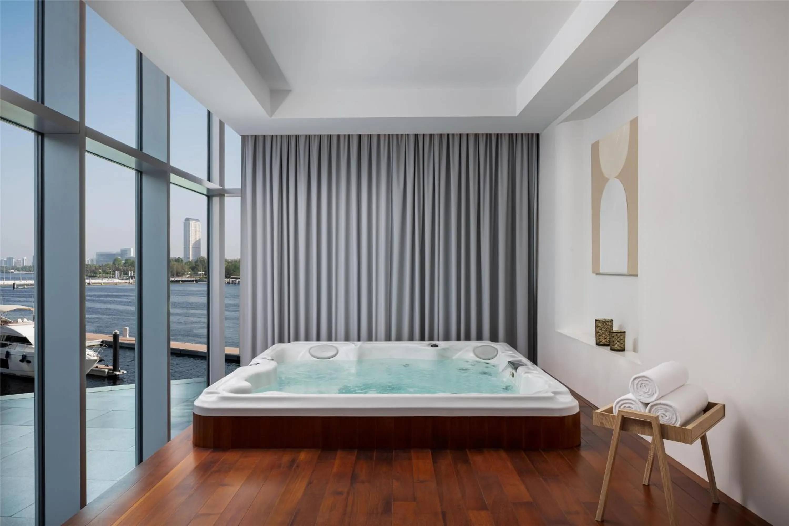 Sports, Bed in Hilton Dubai Creek Hotel & Residences