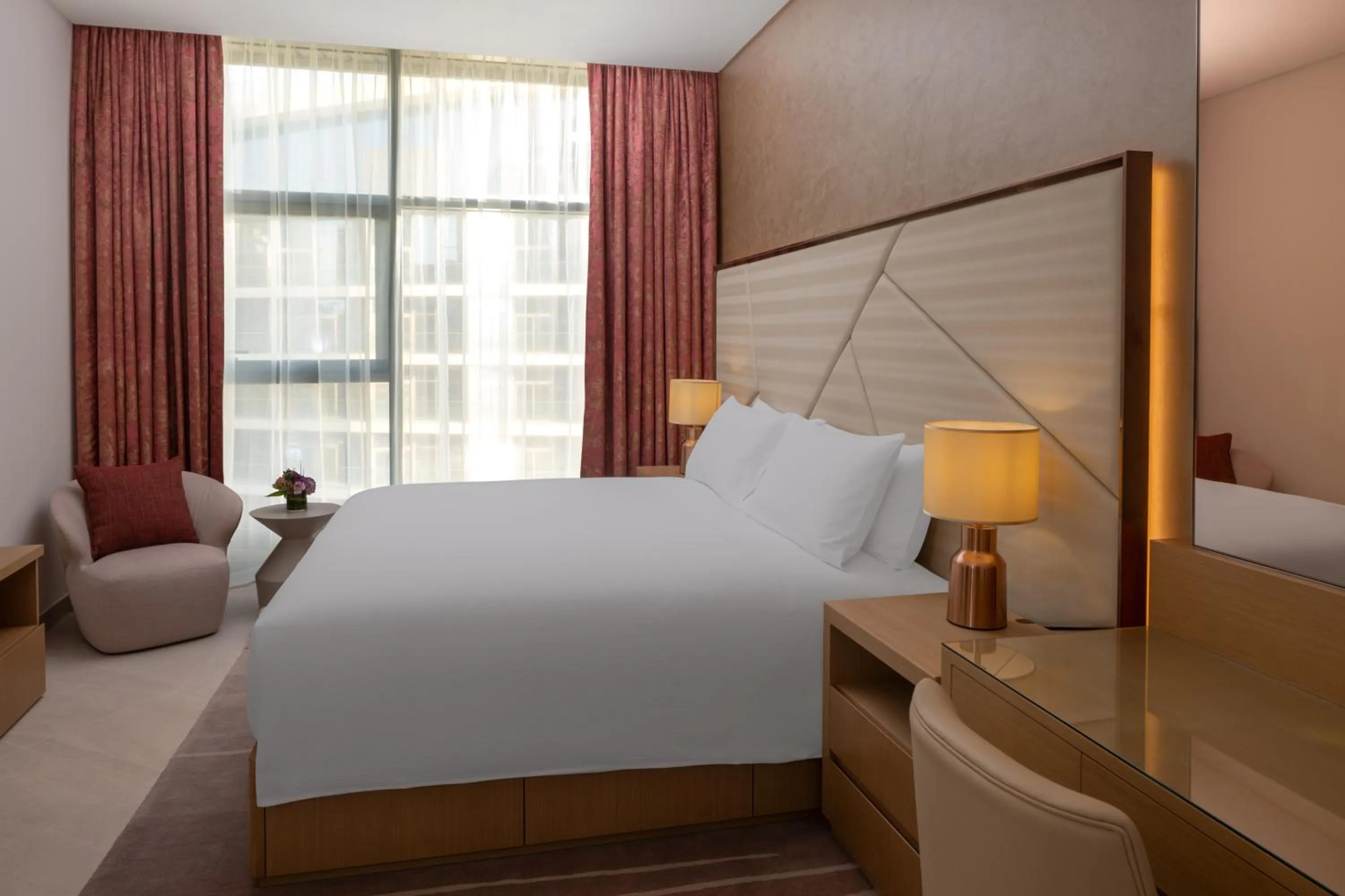 Bed in Hilton Dubai Creek Hotel & Residences