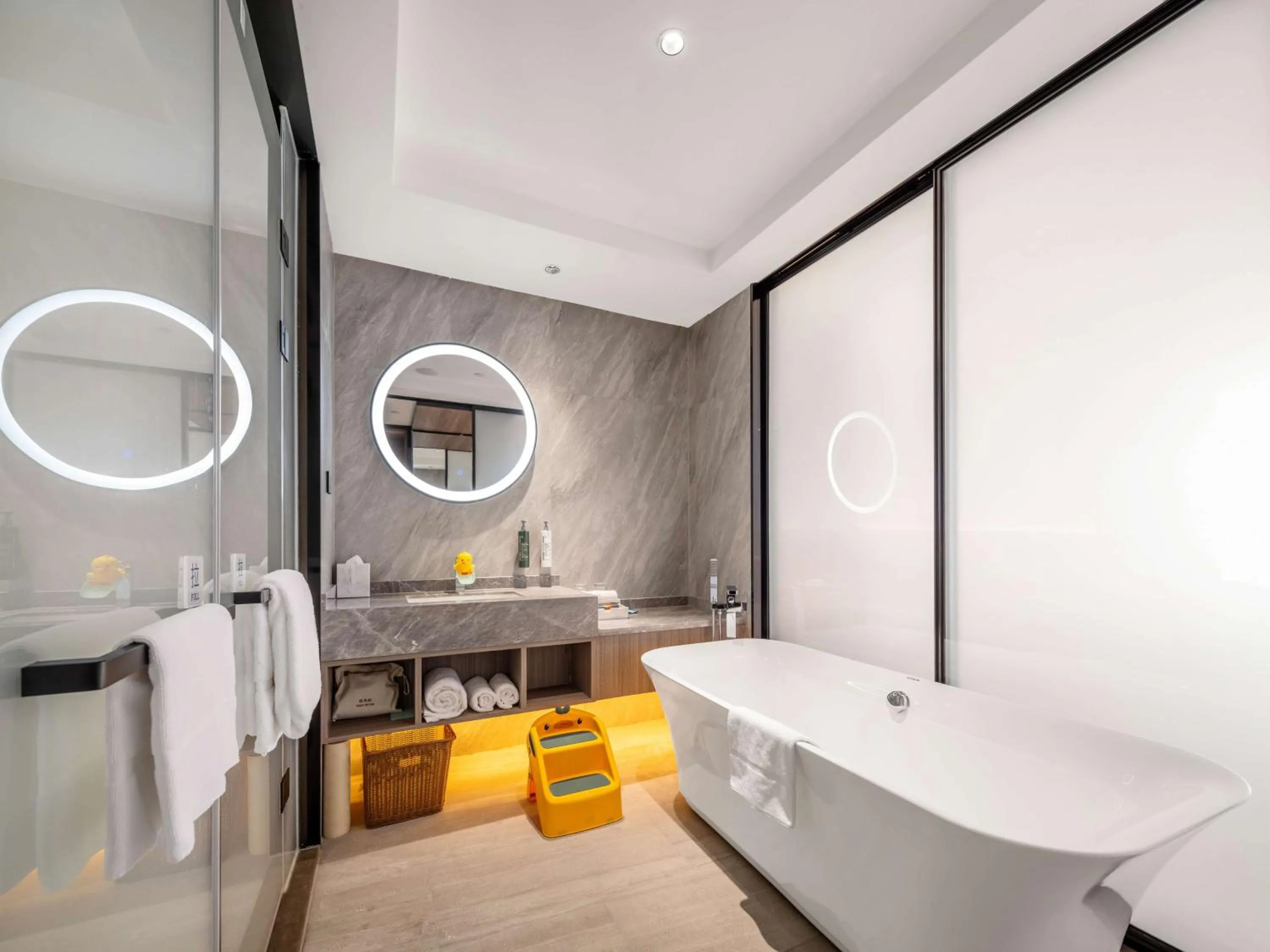 Bathroom in Hilton Garden Inn Jiangmen Xinhui