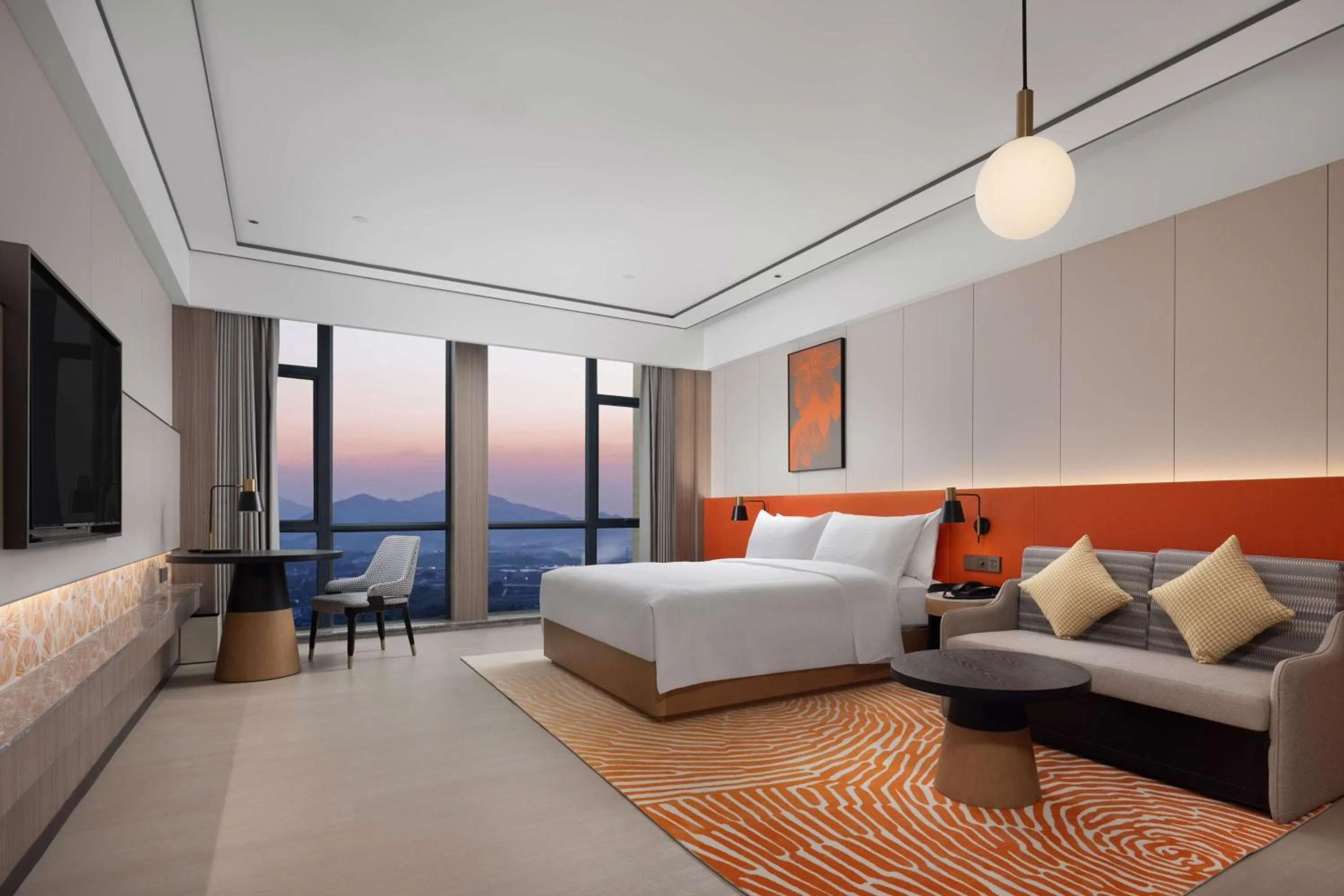 Bedroom, Bed in Hilton Garden Inn Jiangmen Xinhui