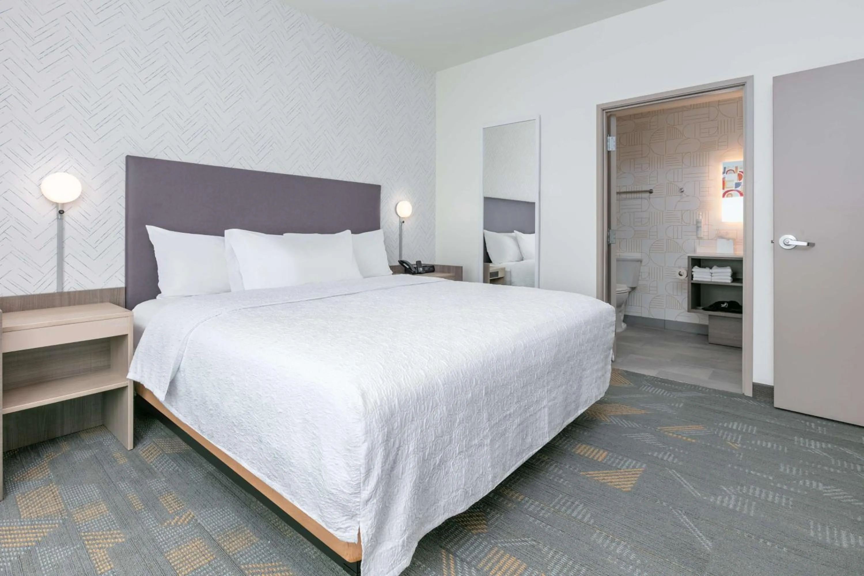 Bed in Home2 Suites By Hilton Huntsville, Tx