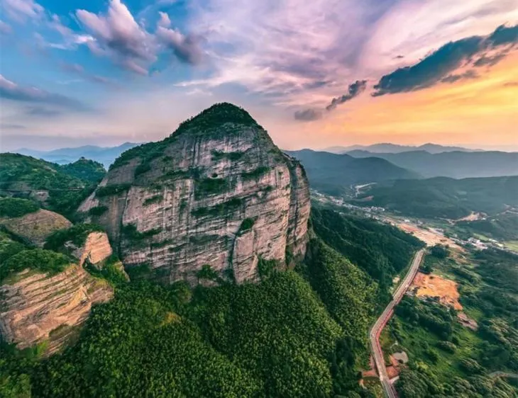 Natural landscape in Hilton Garden Inn Ganzhou Longnan