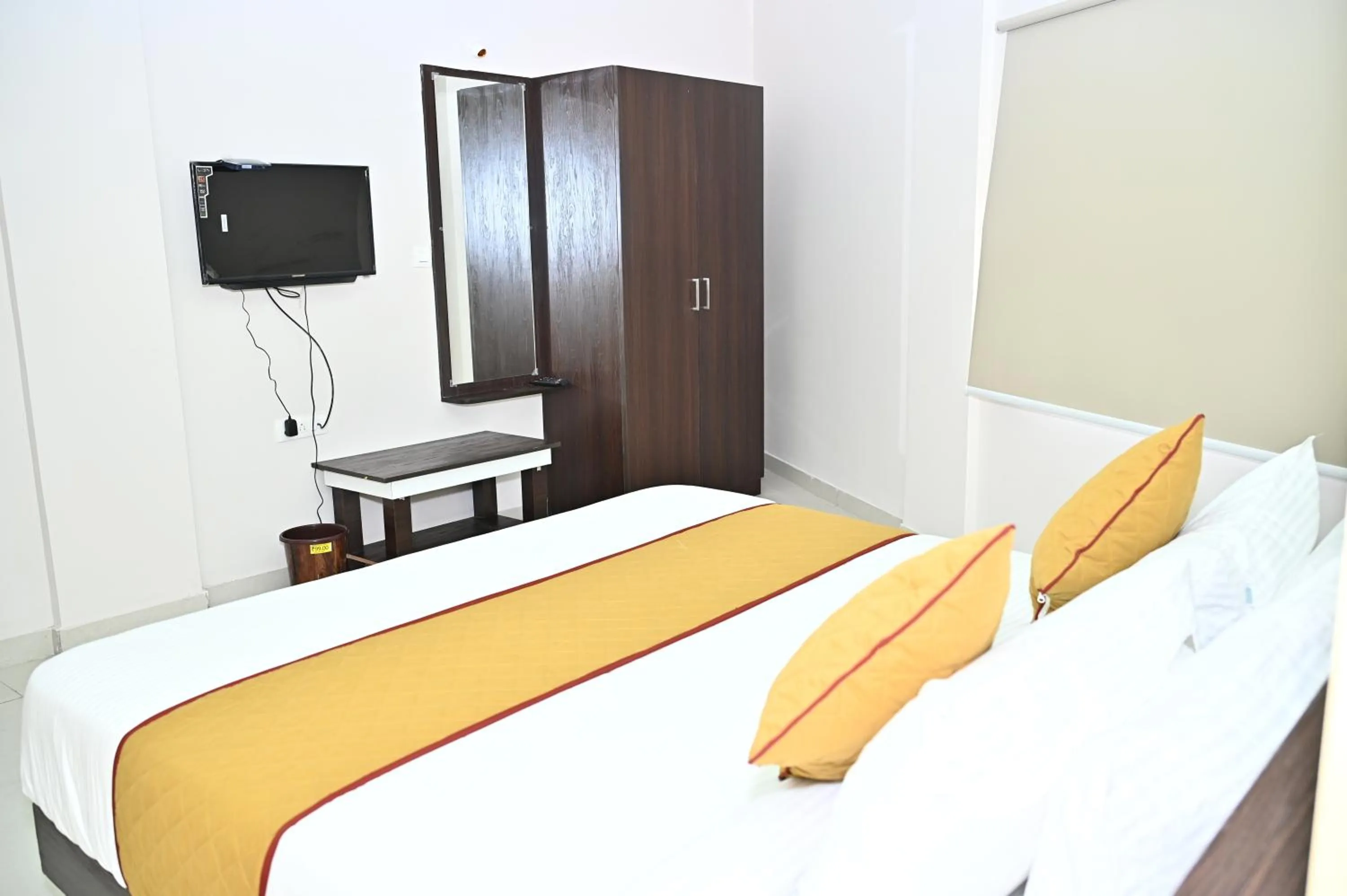 Bedroom in HOTEL SLN COMFORTS