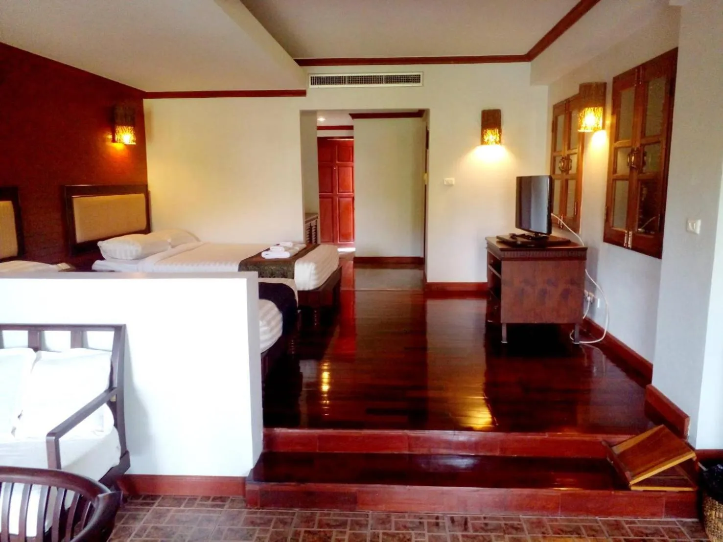 Photo of the whole room, Bed in Saensukkho Hotel & Resort