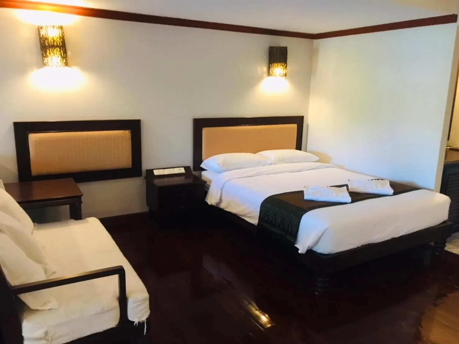 Bedroom, Bed in Saensukkho Hotel & Resort