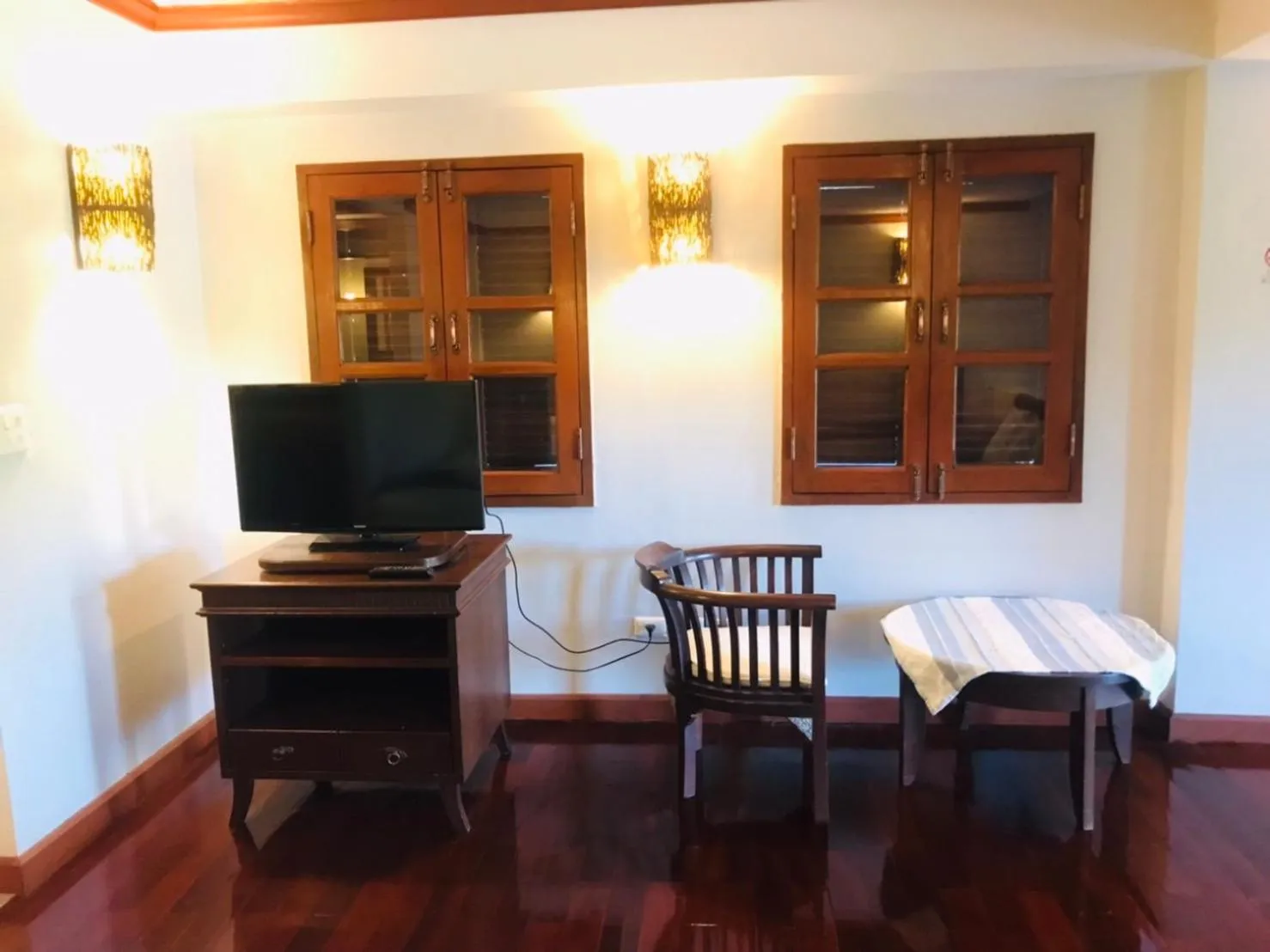 TV and multimedia in Saensukkho Hotel & Resort