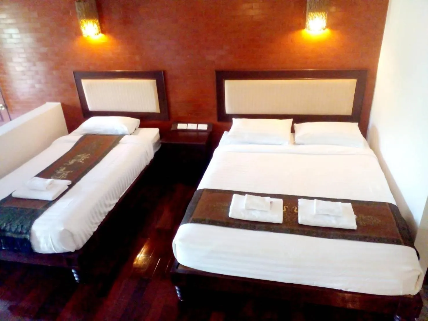 Bed in Saensukkho Hotel & Resort