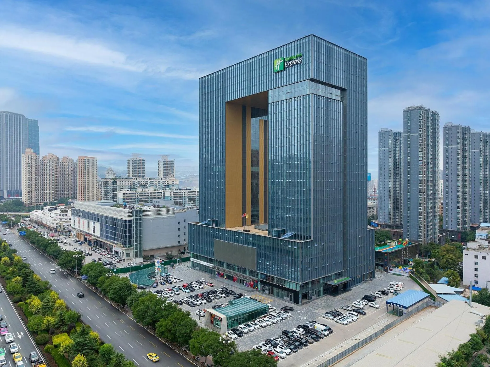 Property building in Holiday Inn Express Lanzhou Downtown by IHG