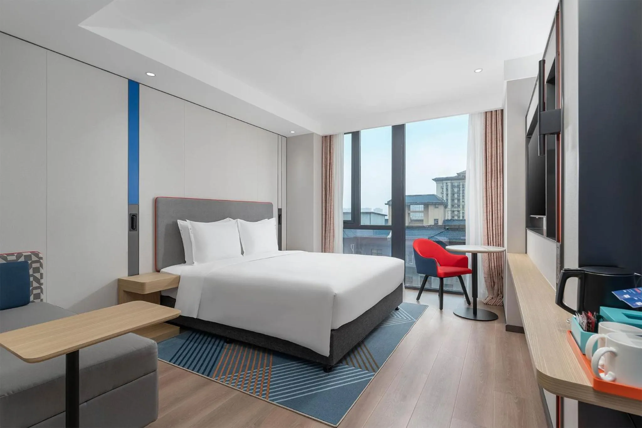 Photo of the whole room, Bed in Holiday Inn Express Xi'an Daxing by IHG