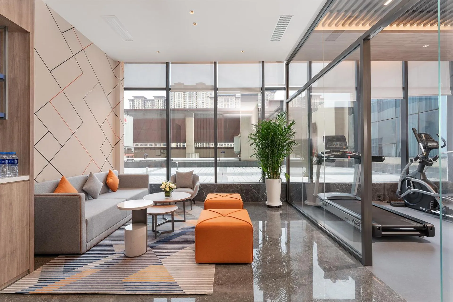 Fitness centre/facilities in Holiday Inn Express Xi'an Daxing by IHG