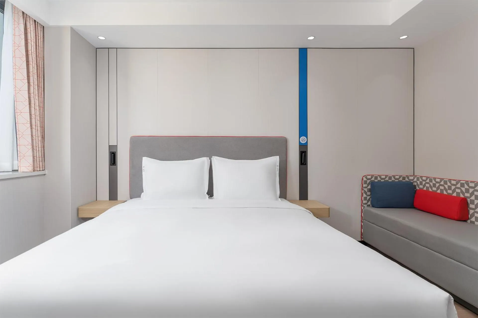 Bed in Holiday Inn Express Xi'an Daxing by IHG