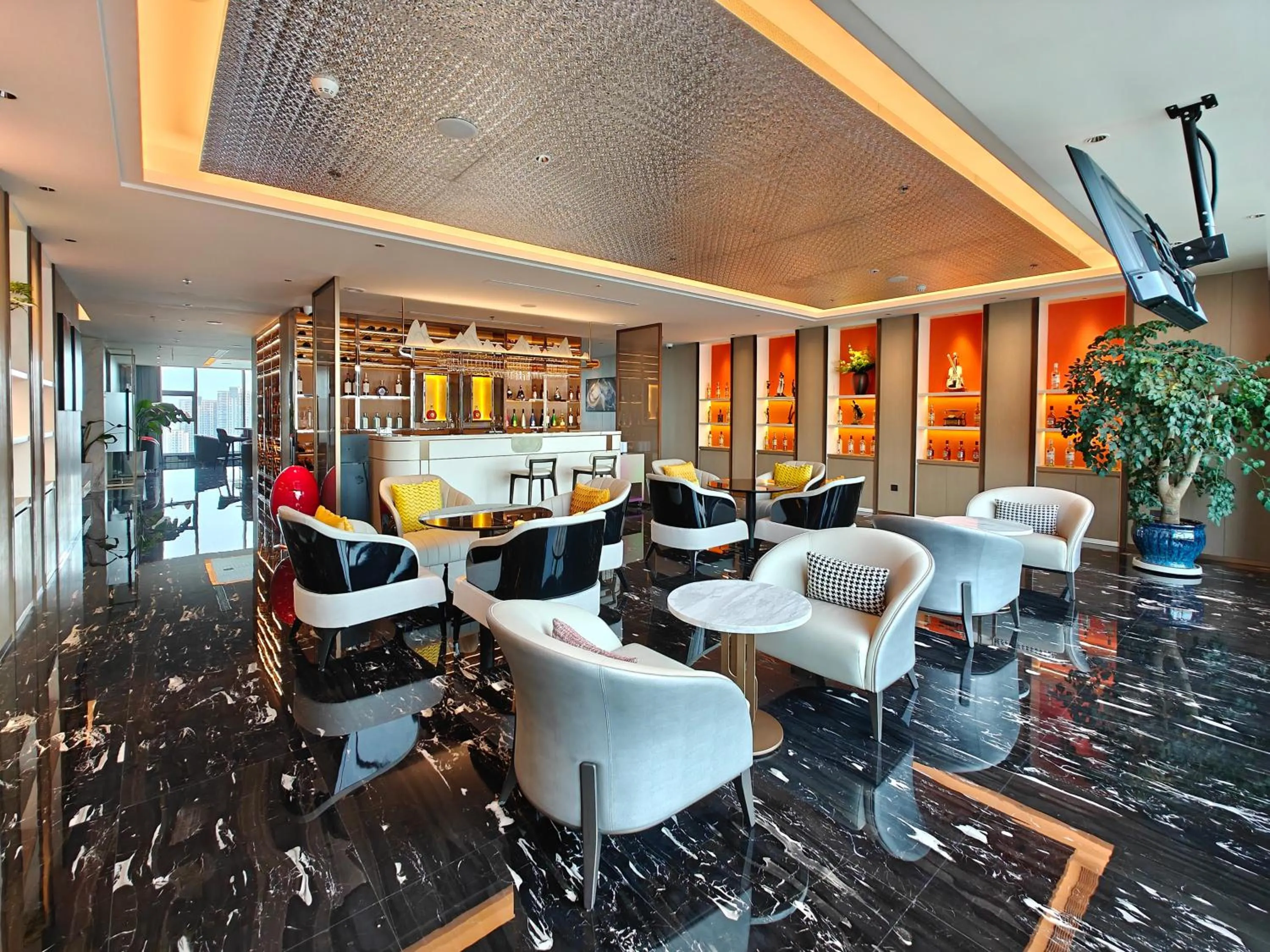 Lounge or bar in voco Xi'an Qindu Legend by IHG