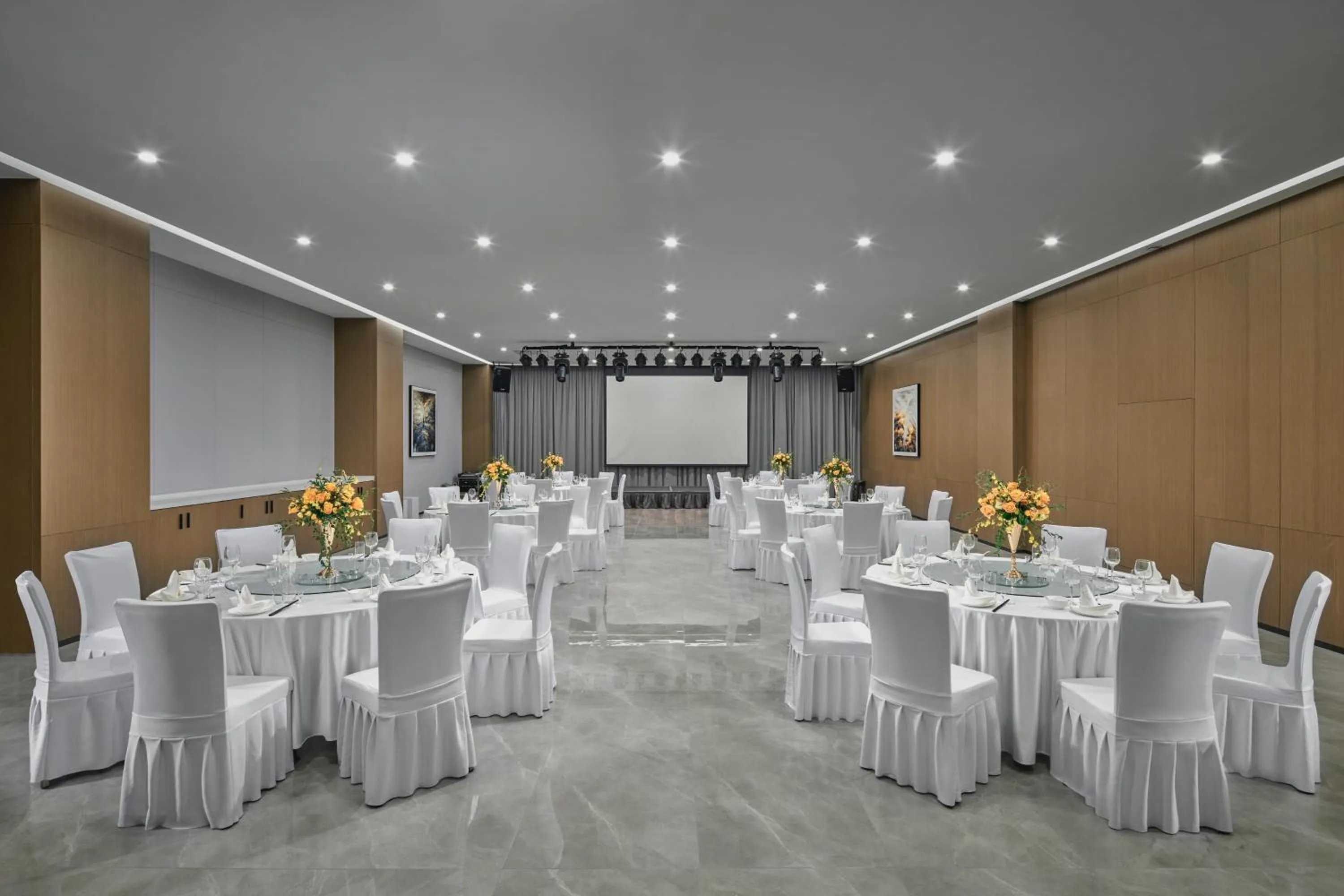 Restaurant/places to eat in voco Xi'an Qindu Legend by IHG