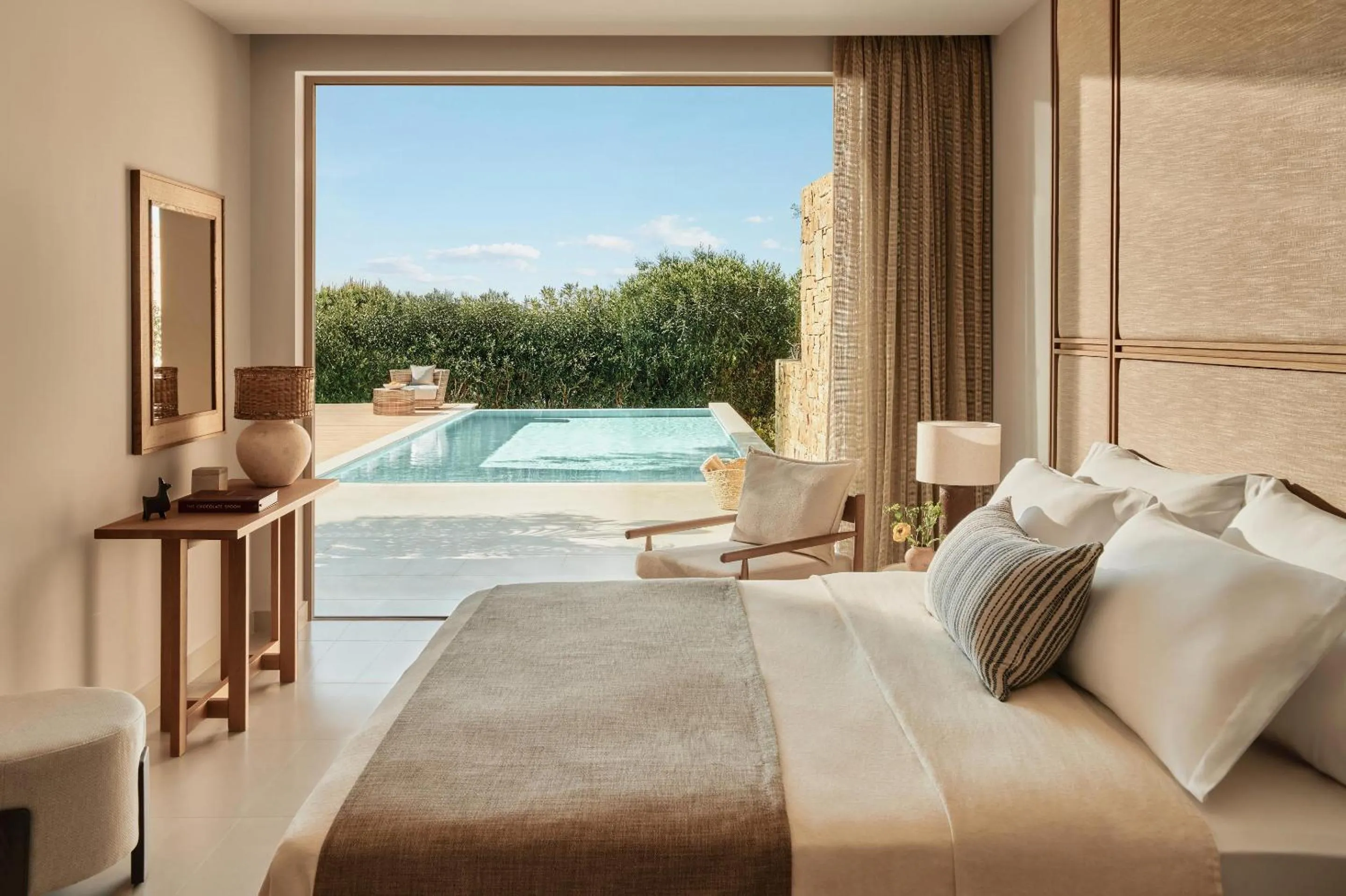 Photo of the whole room, Bed in Ikos Olivia