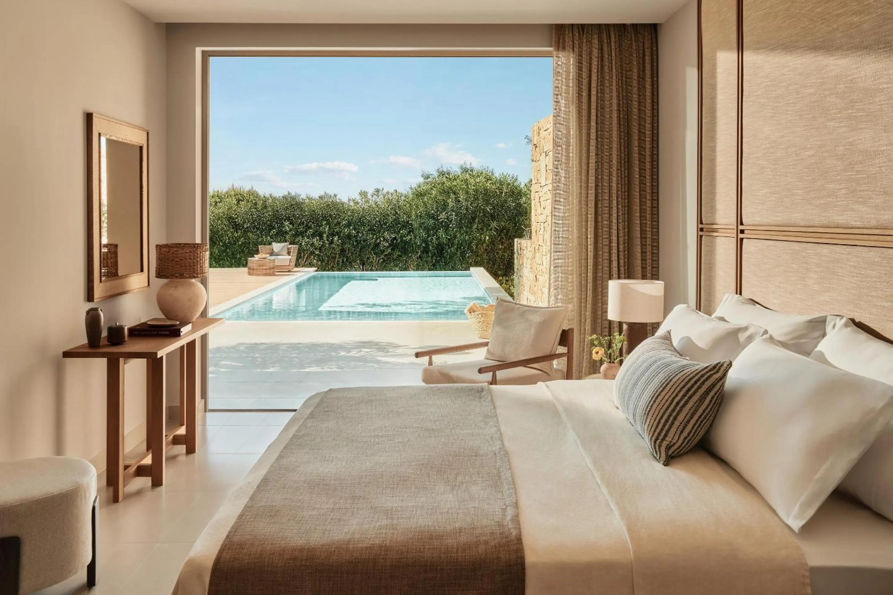 Photo of the whole room, Bed in Ikos Olivia