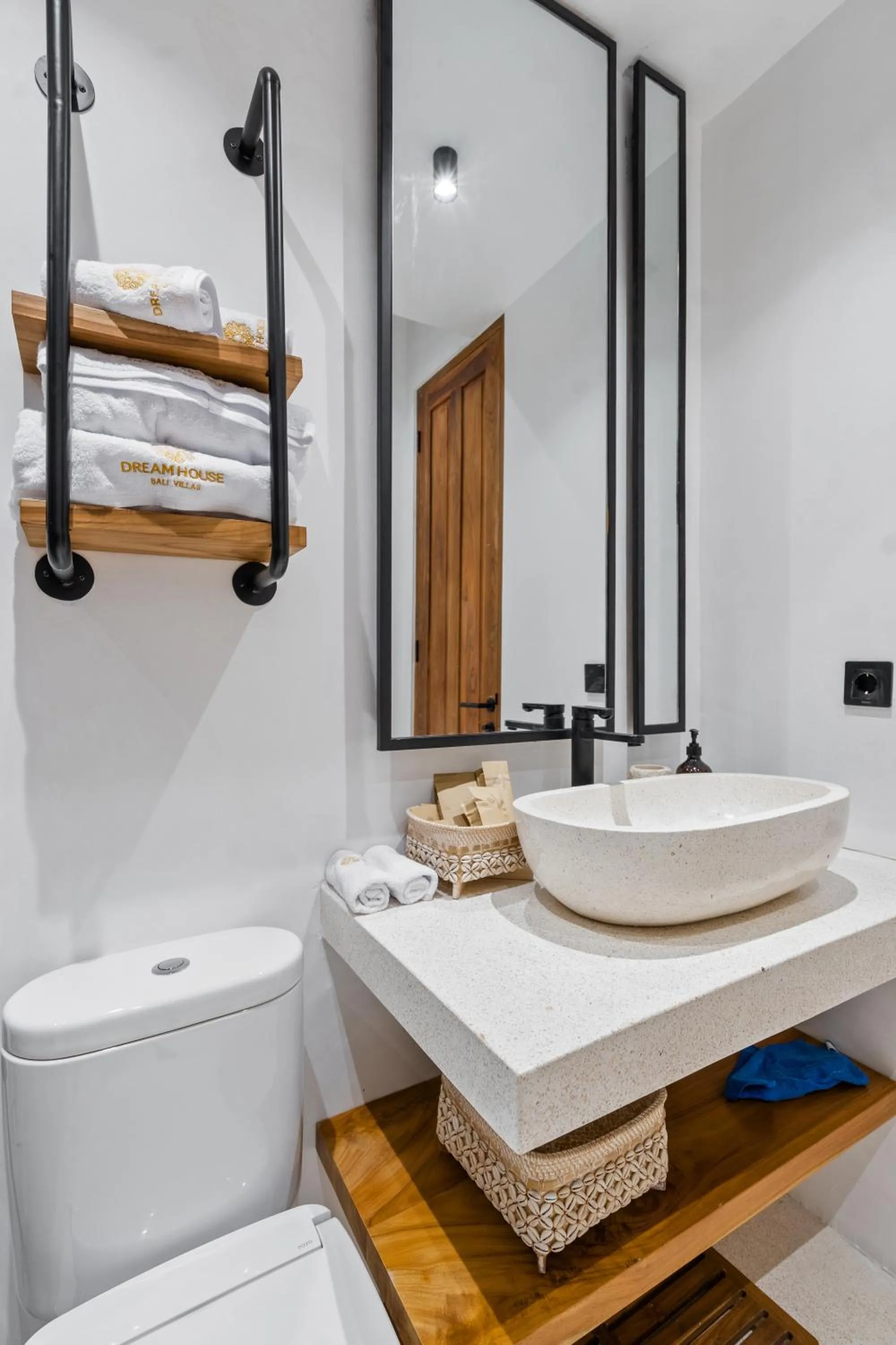 Toilet in Alicante Villa