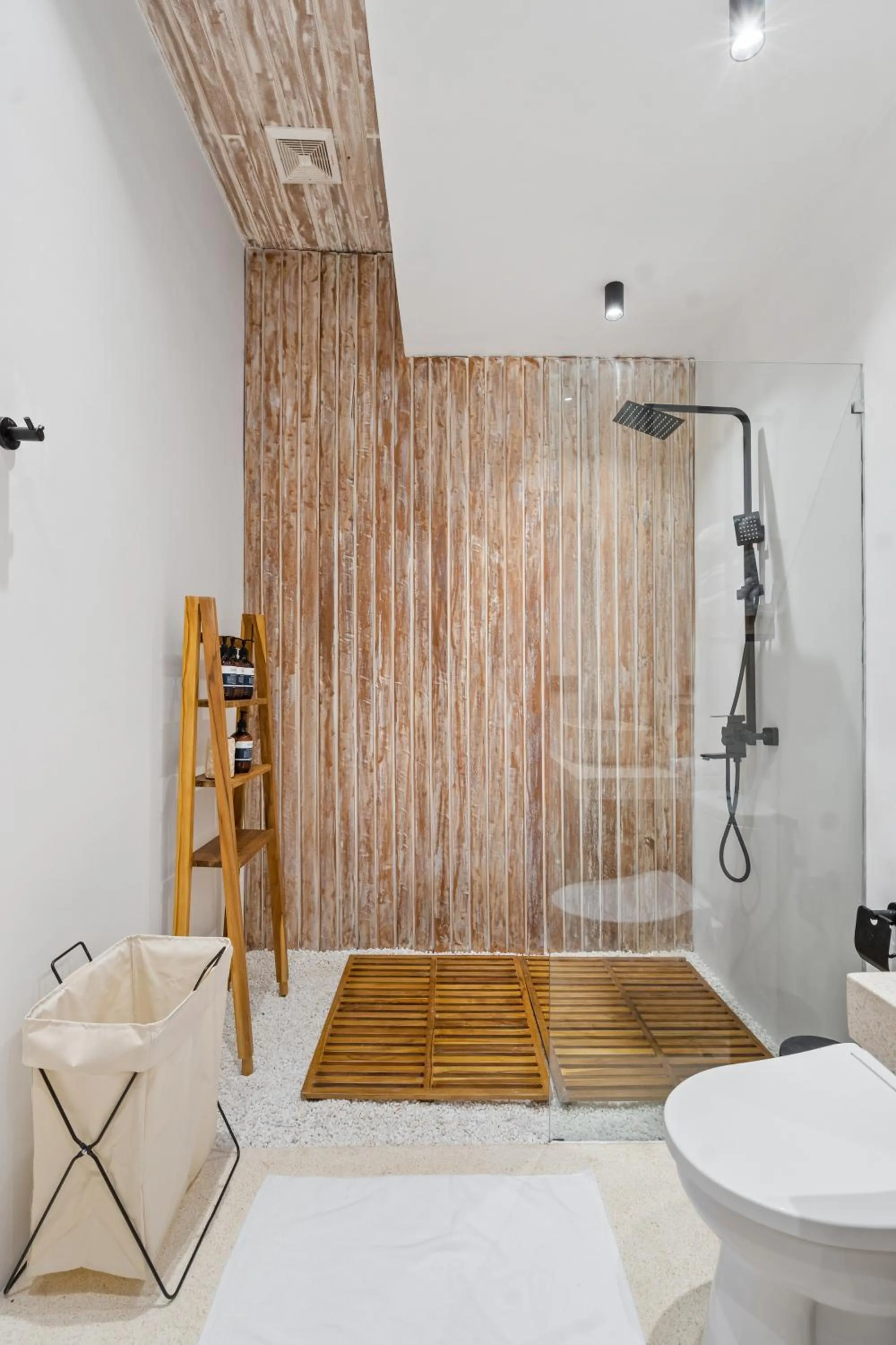 Shower in Alicante Villa