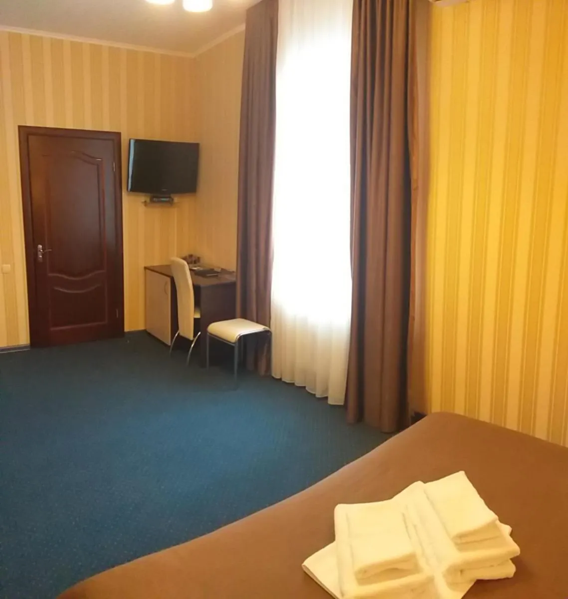 Bed in Hotel Aragvi