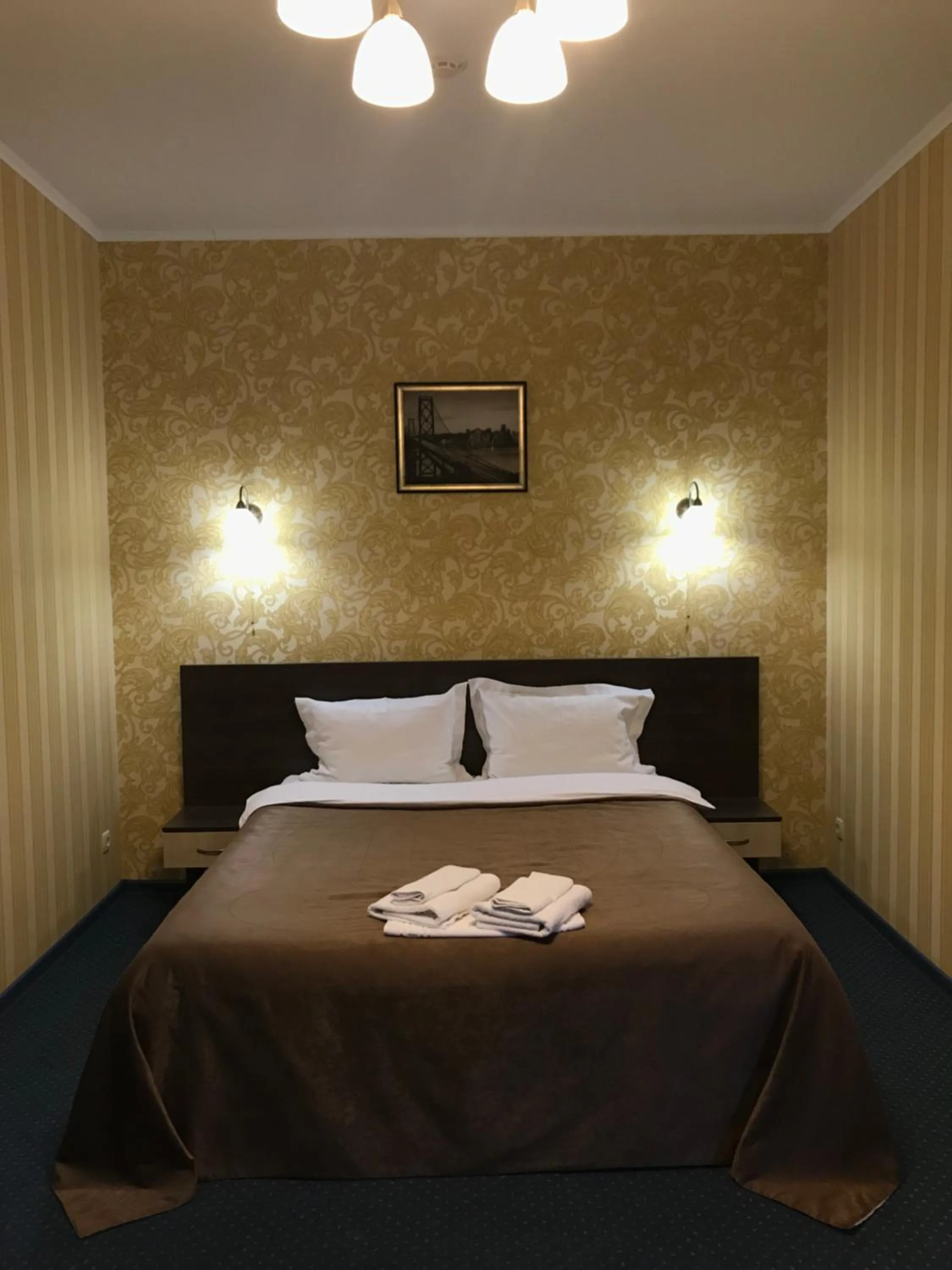 Bed in Hotel Aragvi