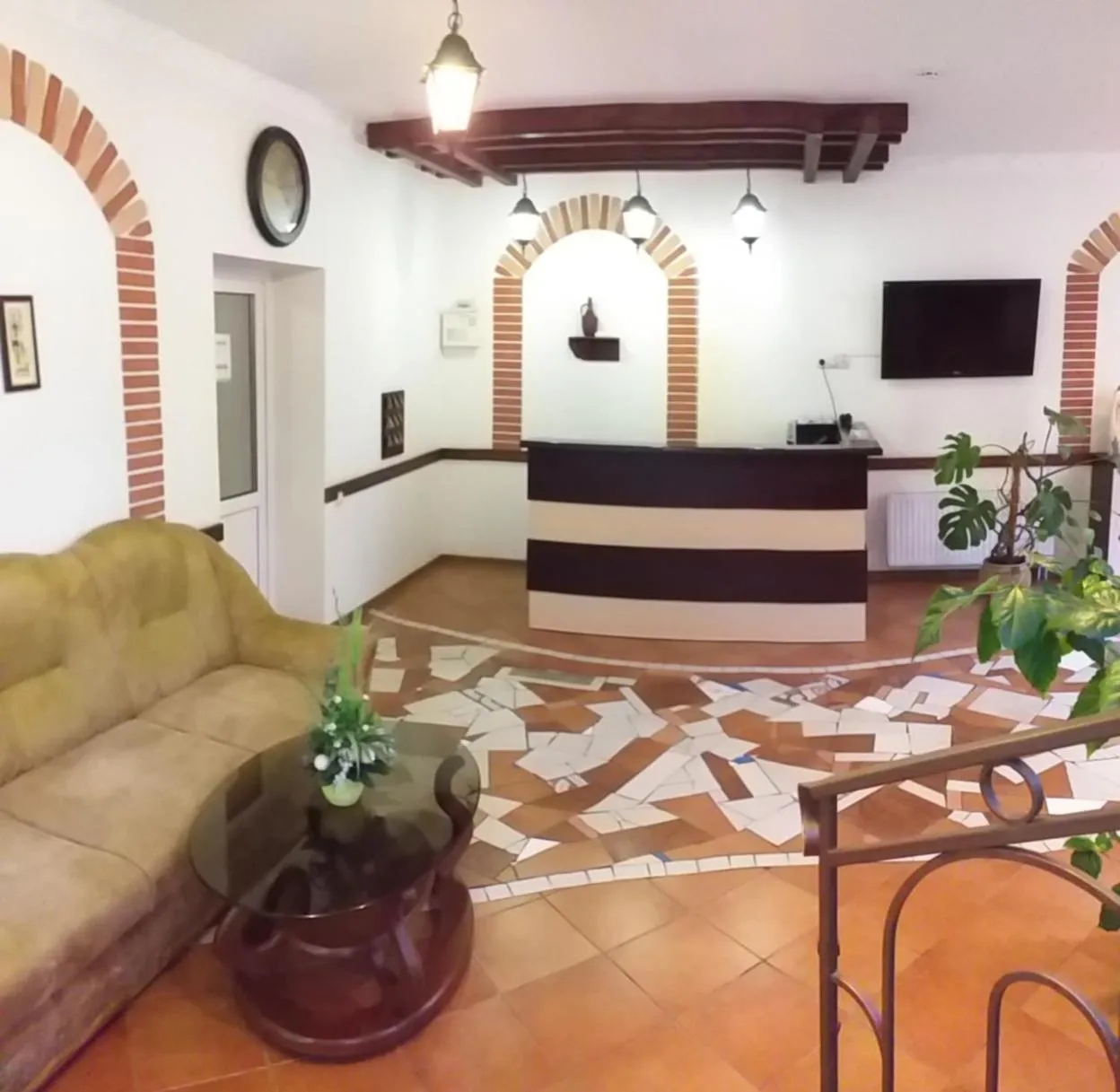 Facade/entrance in Hotel Aragvi