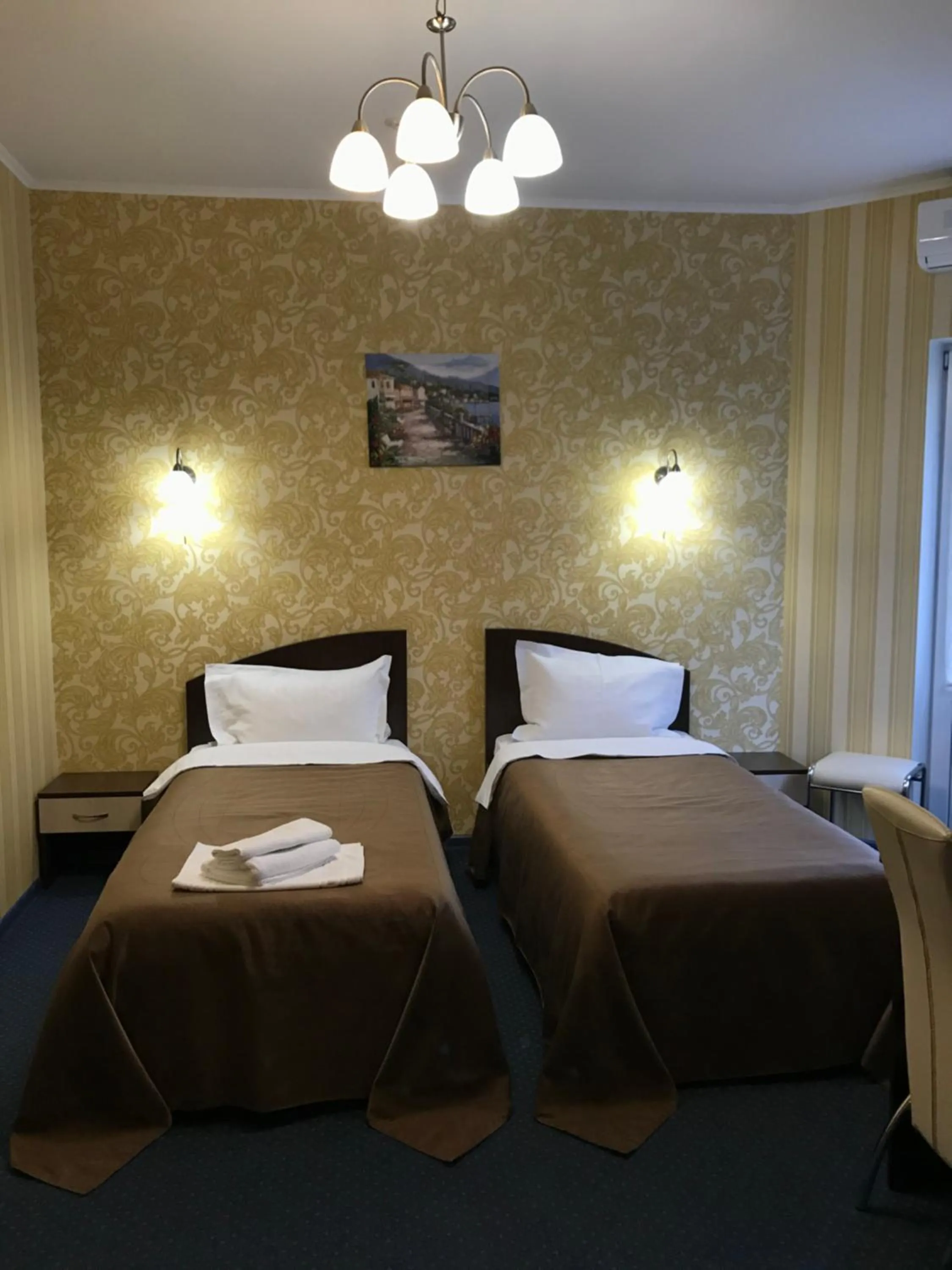 Bed in Hotel Aragvi