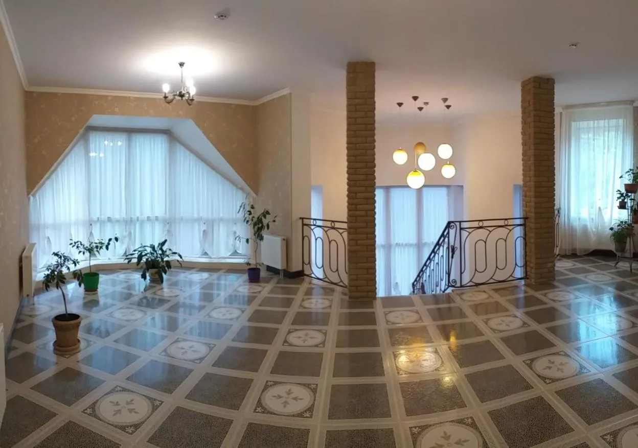 Floor plan in Hotel Aragvi