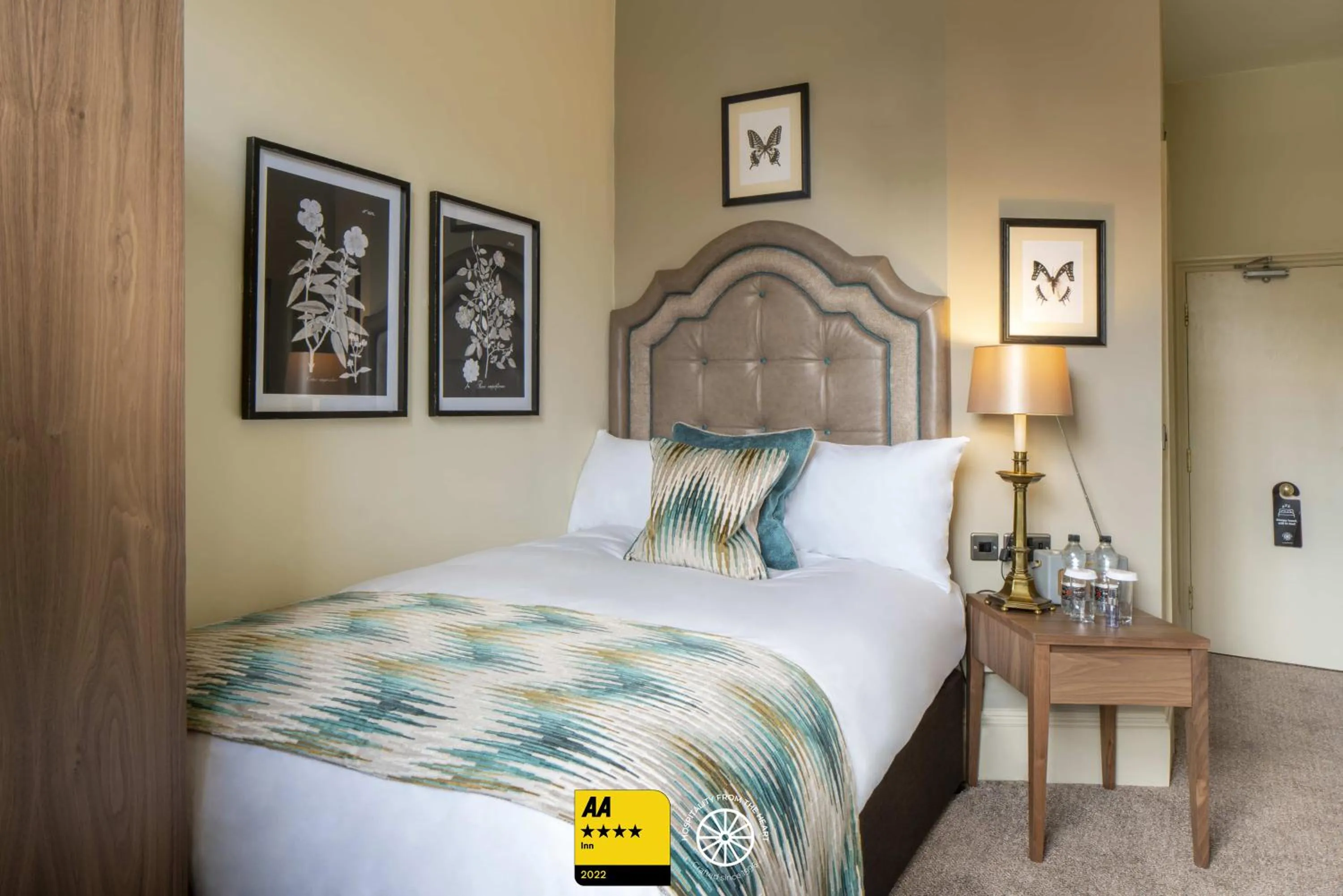 Bed in The Tudor House Hotel, Tewkesbury, Gloucestershire - The Coaching Inn Group