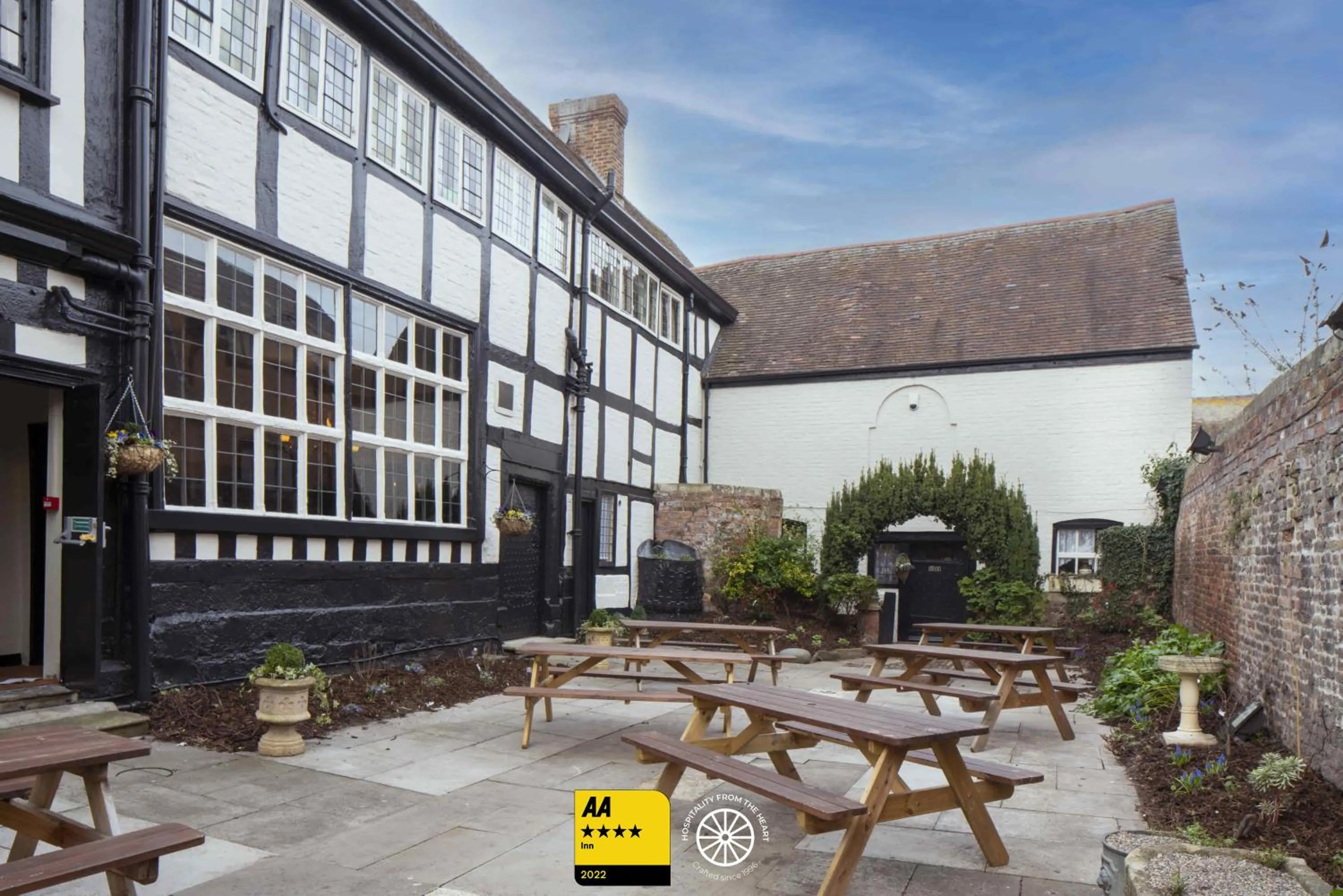 Property building in The Tudor House Hotel, Tewkesbury, Gloucestershire - The Coaching Inn Group