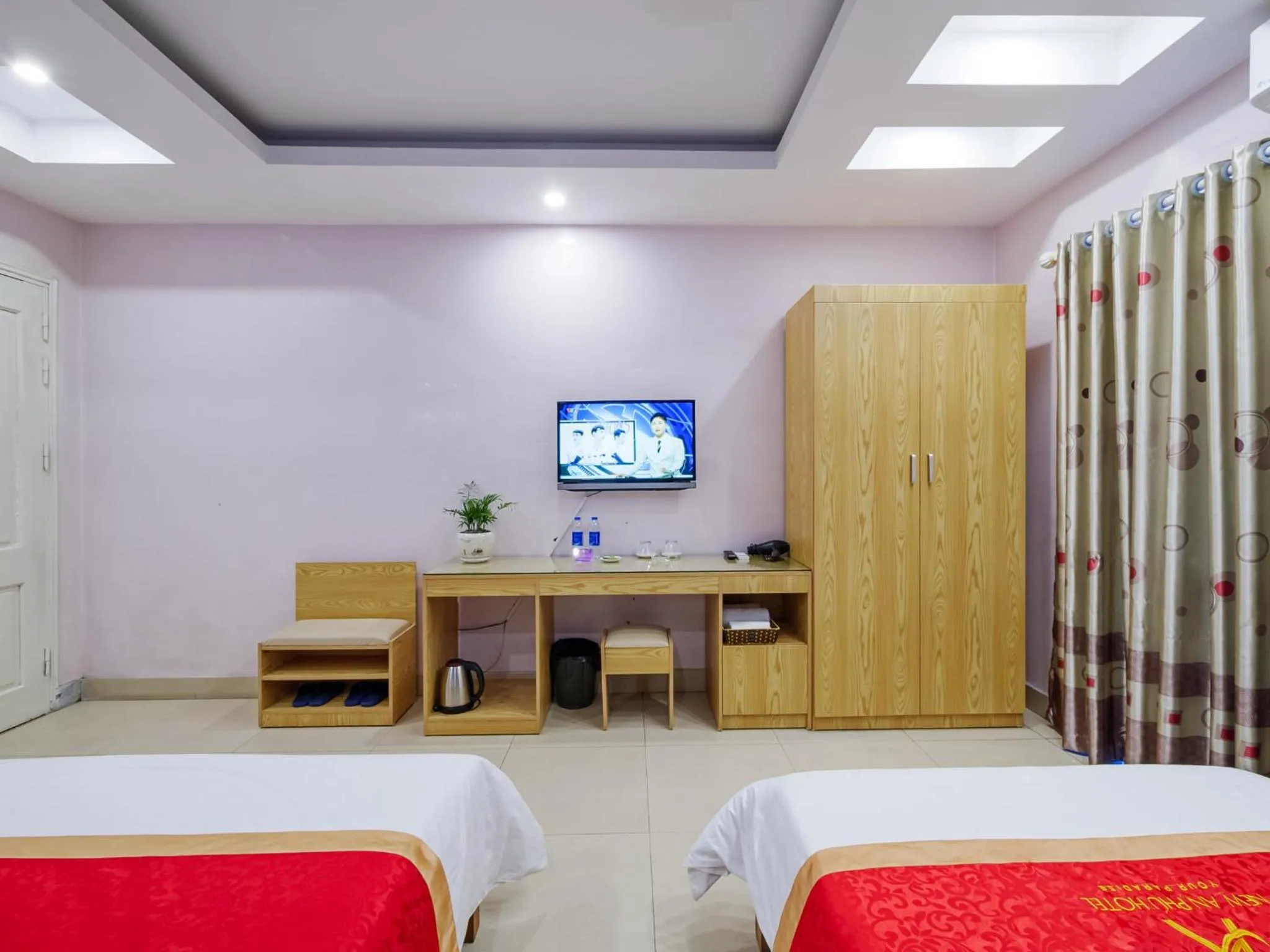 Coffee/tea facilities, Bed in New An Phú Hotel