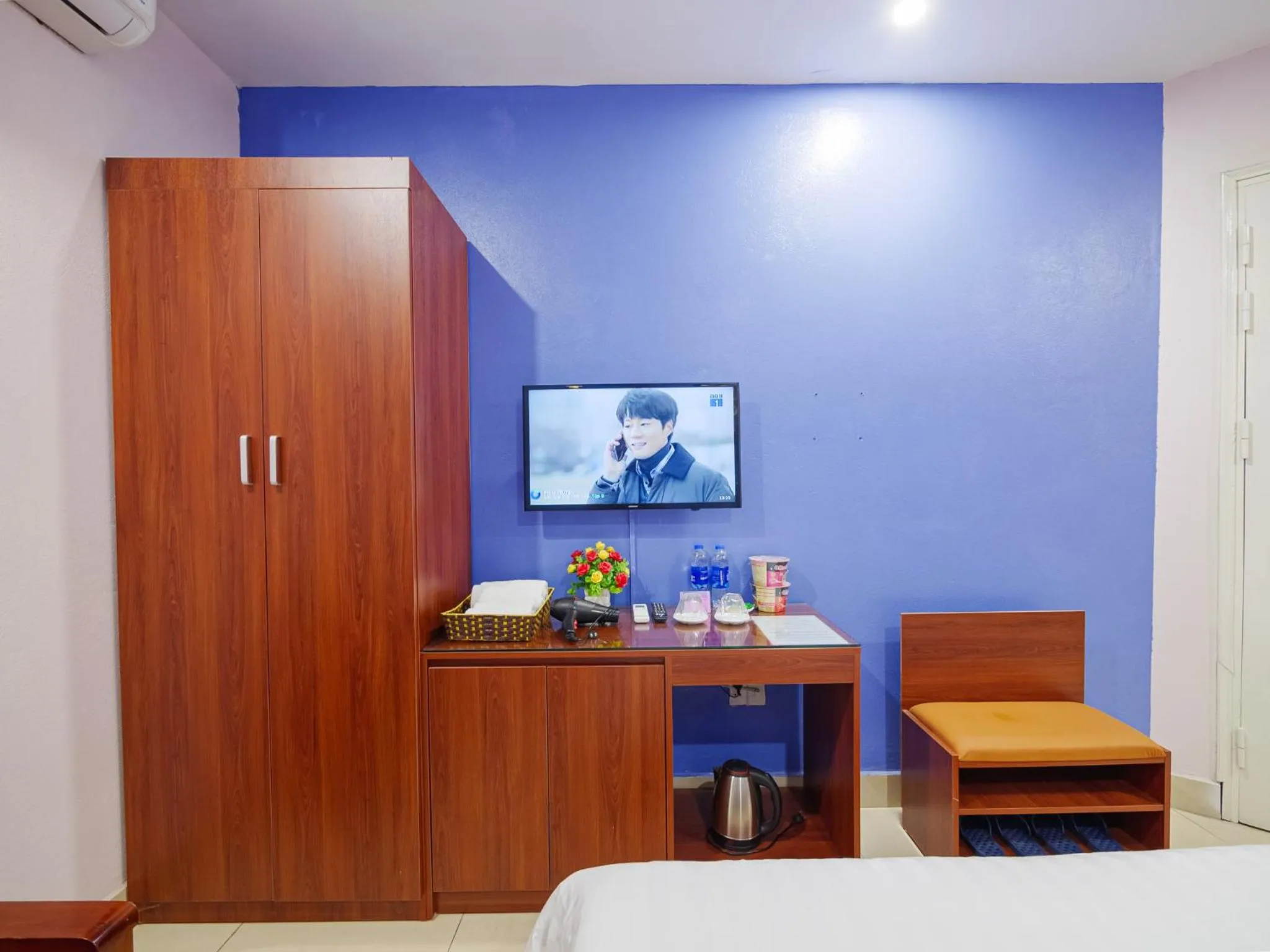 Coffee/tea facilities, Bed in New An Phú Hotel