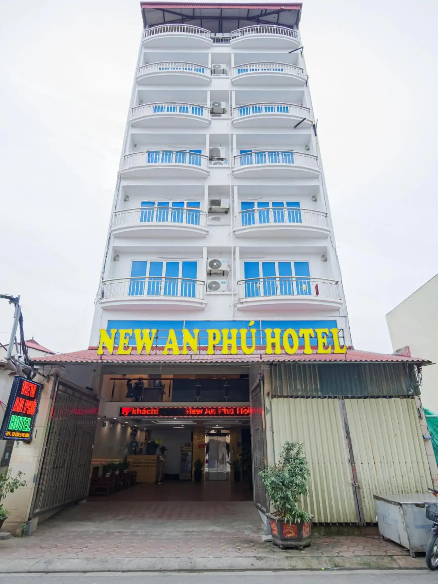 Property building in New An Phú Hotel Property building in New An Phú Hotel