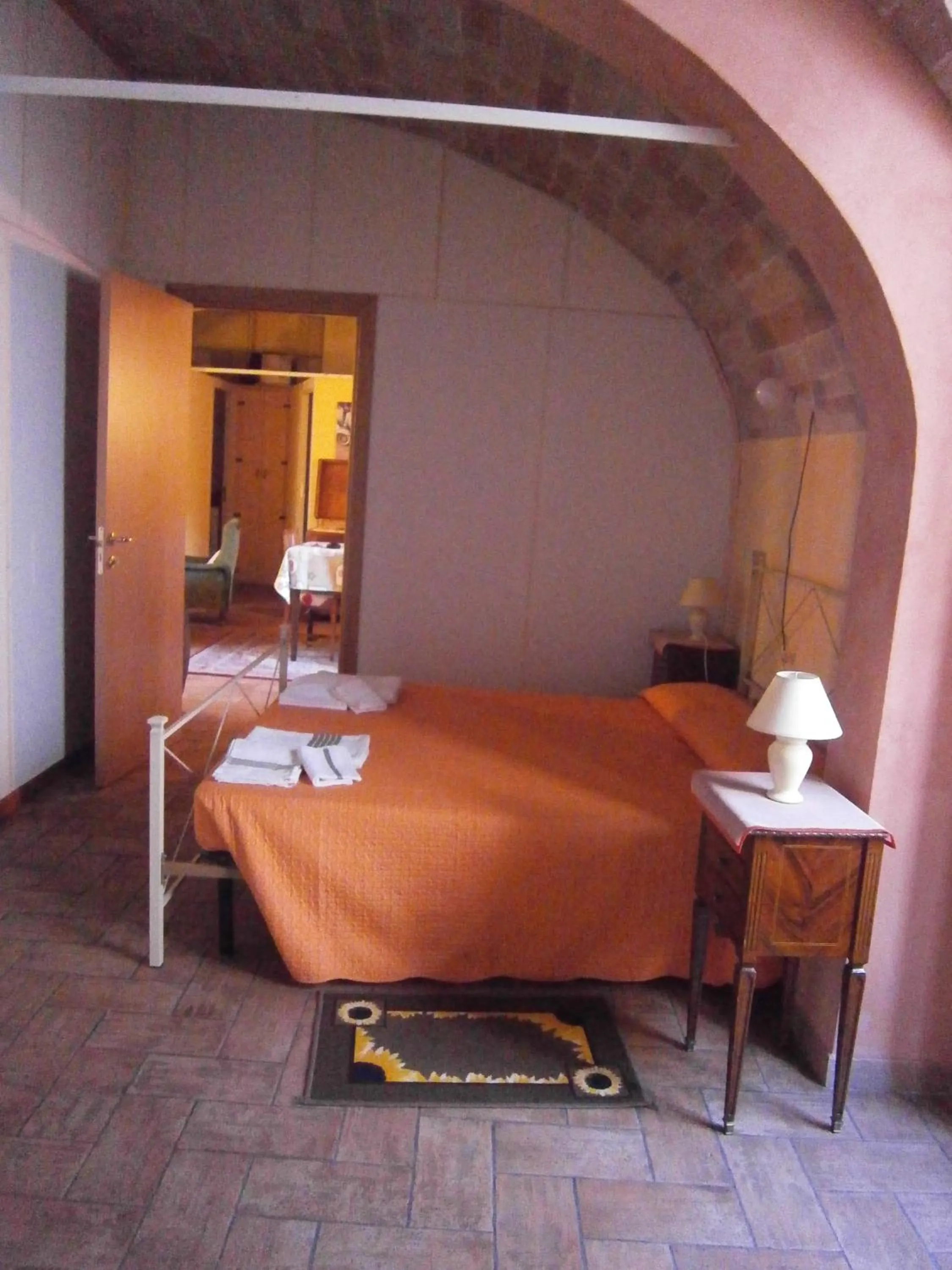Bed in Lo Sfizio B&B