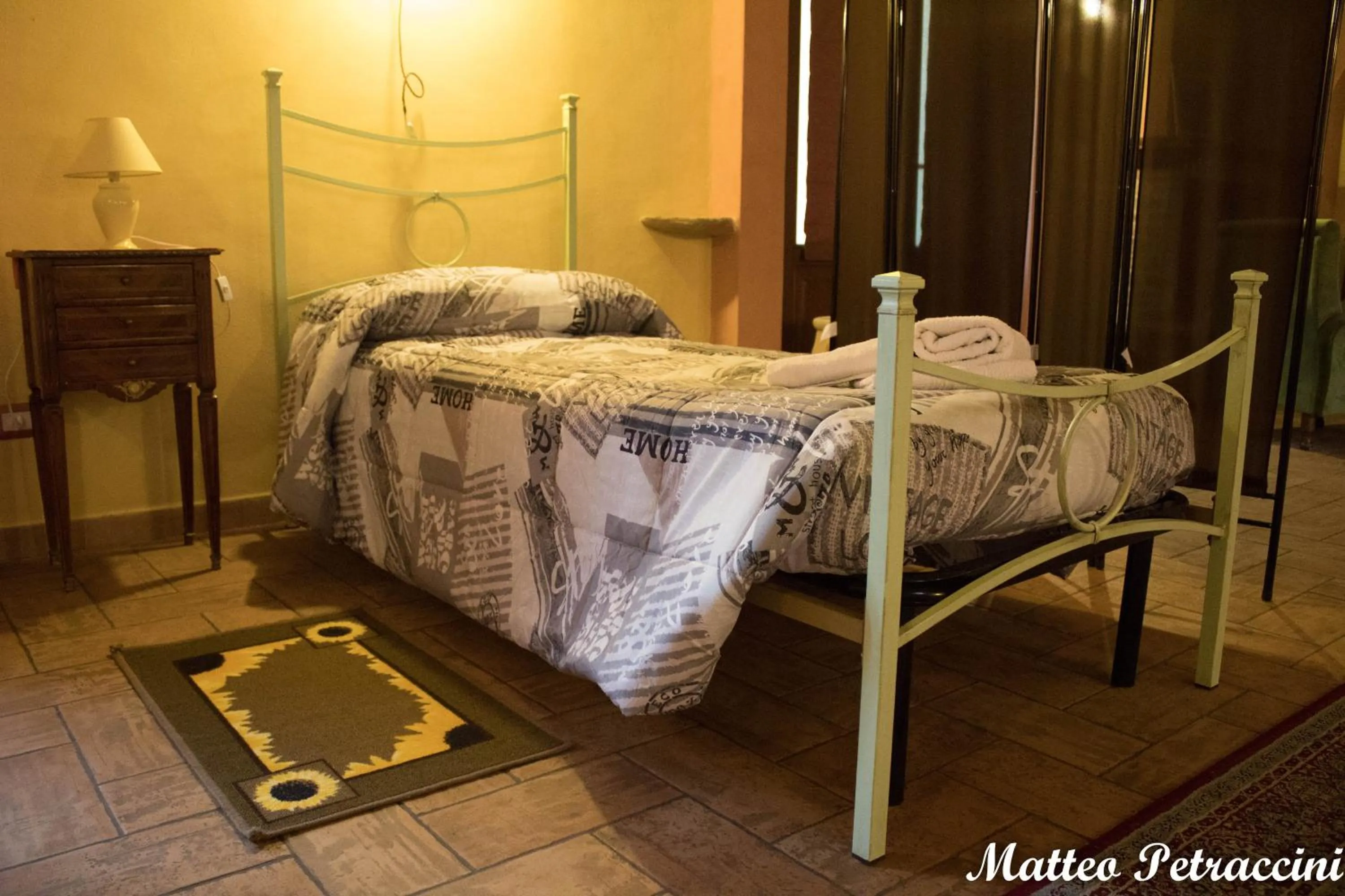 Bed in Lo Sfizio B&B