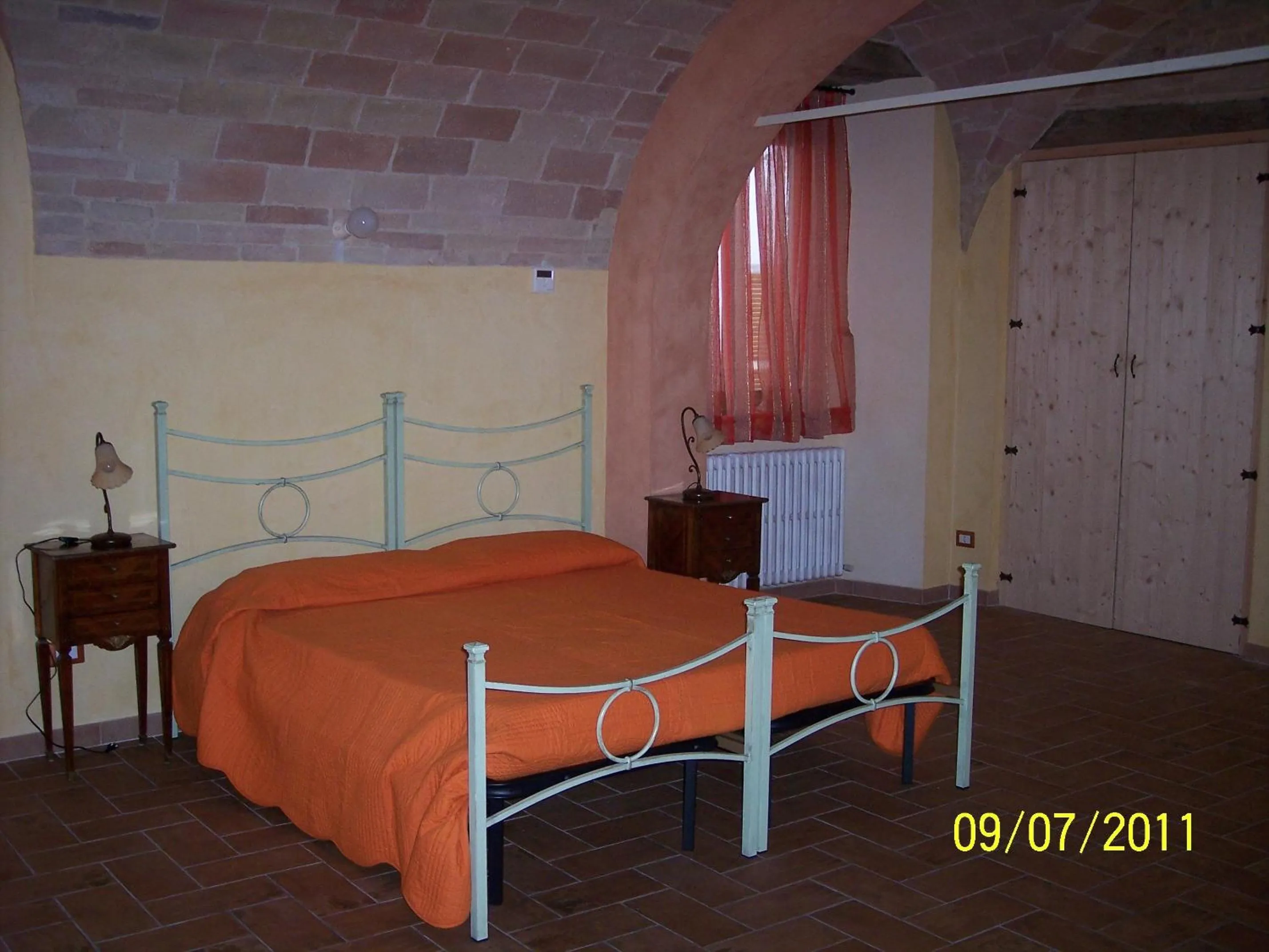 Bed in Lo Sfizio B&B
