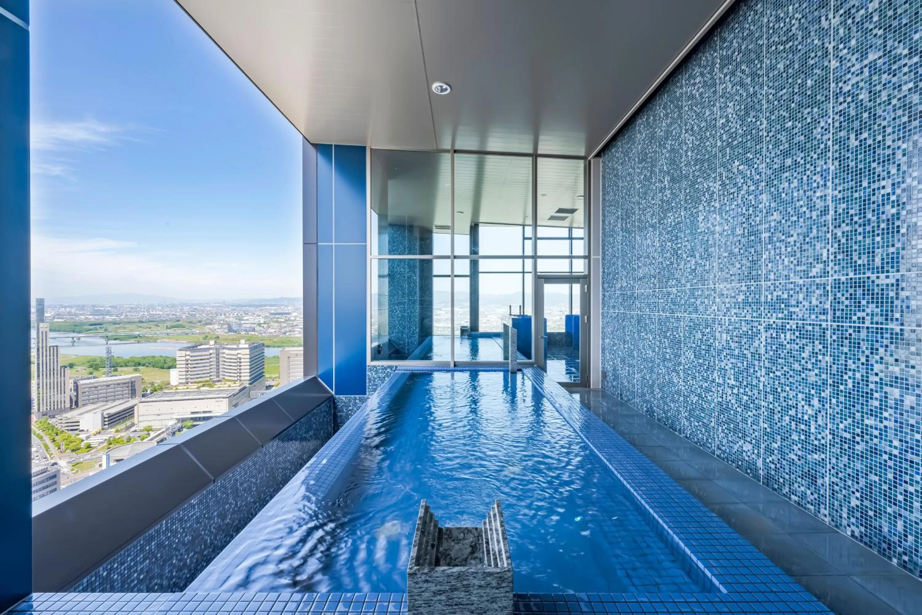 Open Air Bath in Candeo Hotels Osaka Hirakata