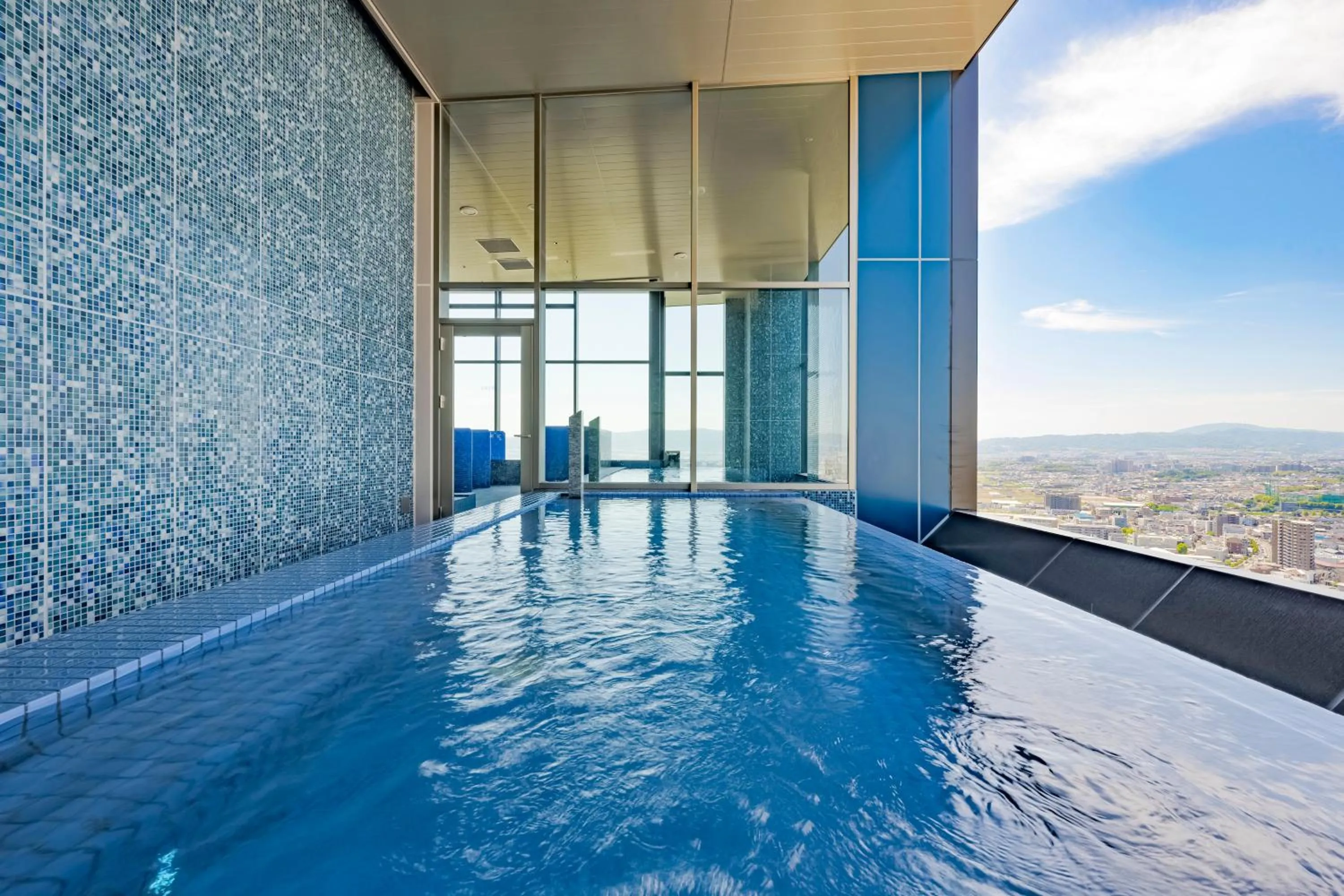 Open Air Bath in Candeo Hotels Osaka Hirakata