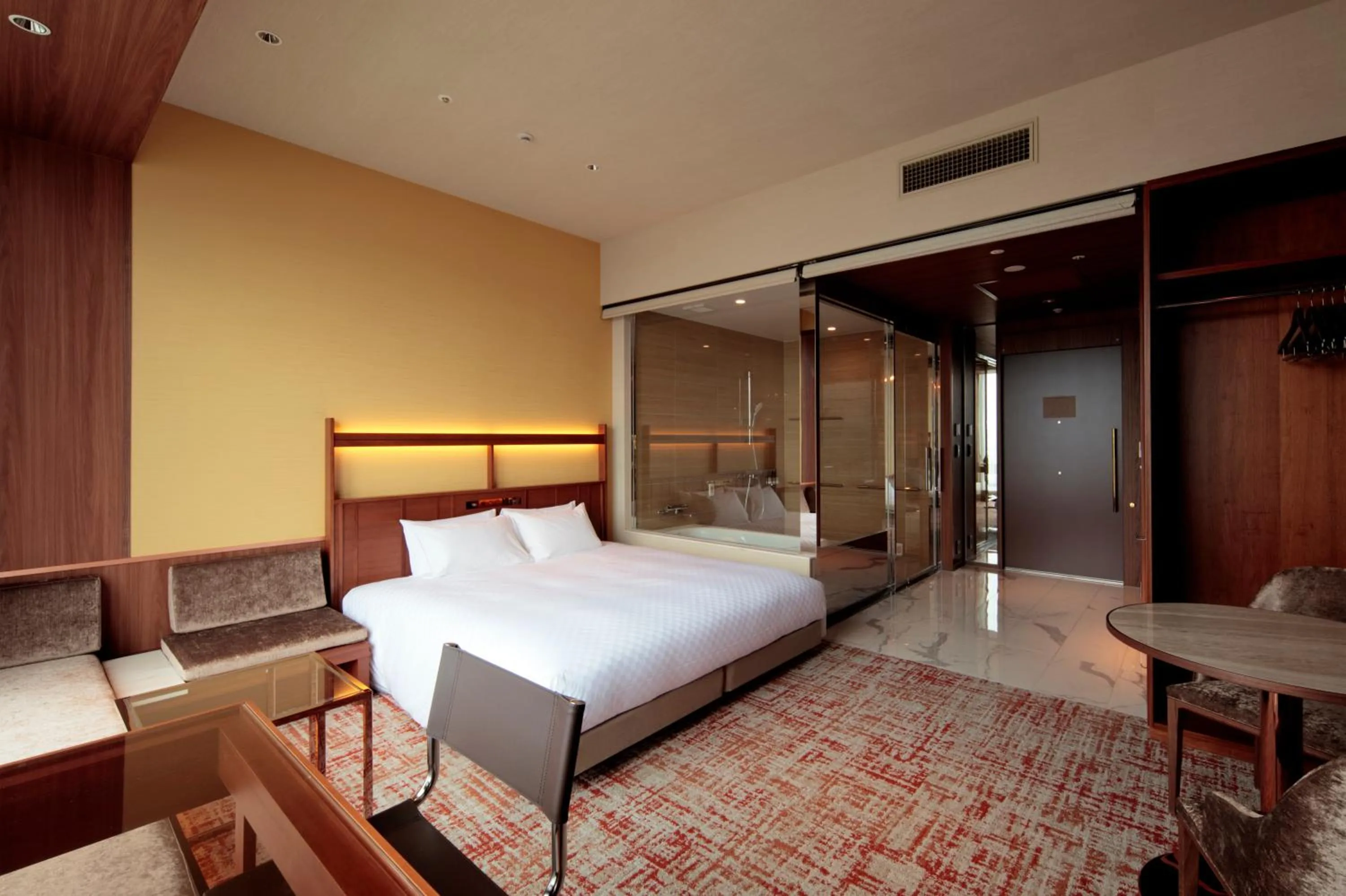 Bed in Candeo Hotels Osaka Hirakata