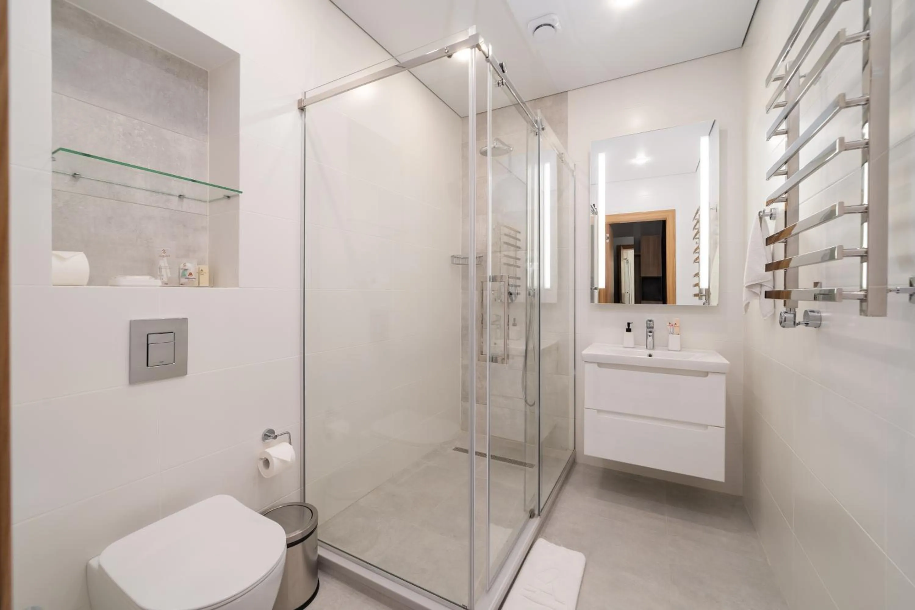 Shower in Ambassador Hotel