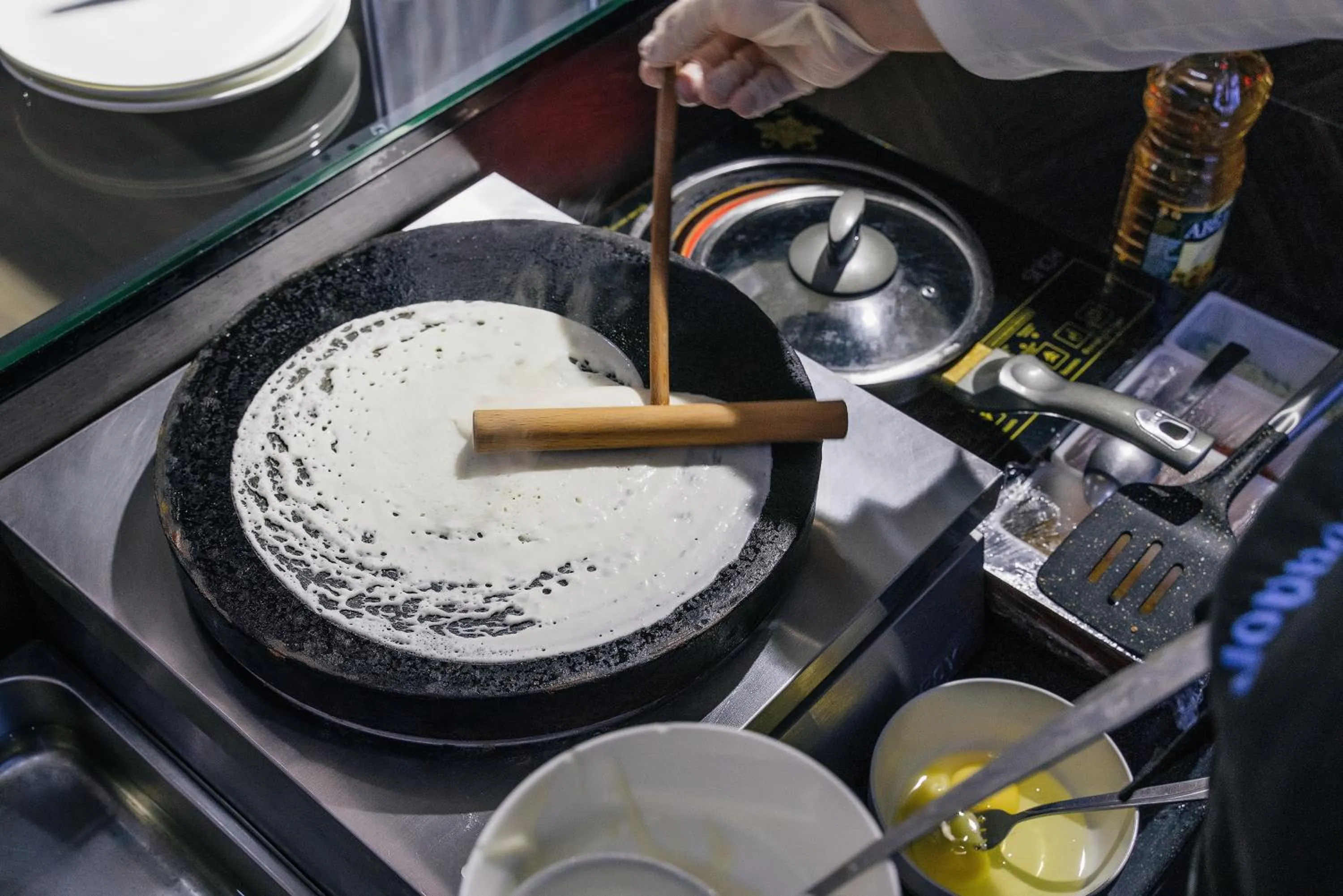 Food and drinks in Ambassador Hotel