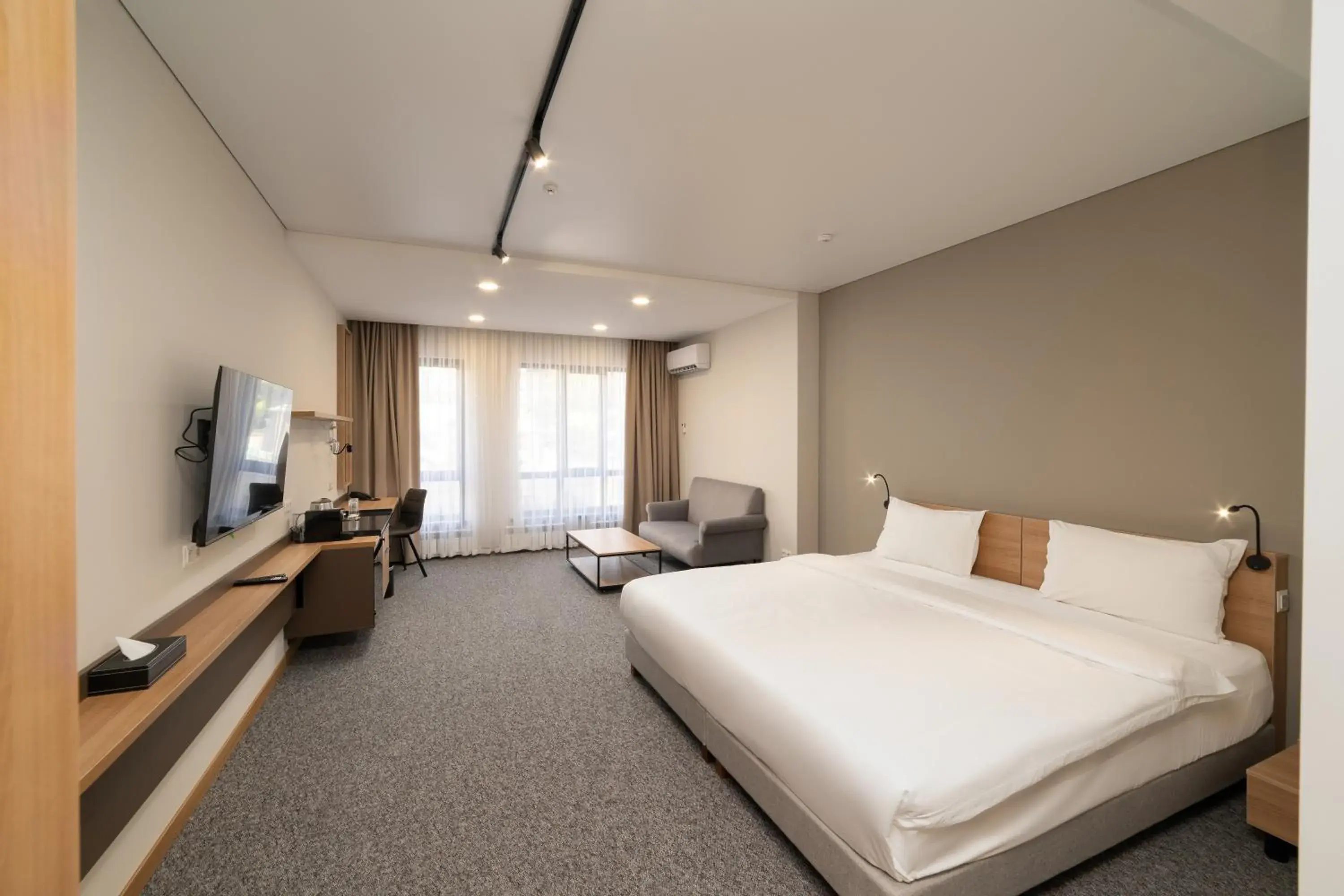 Photo of the whole room, Bed in Ambassador Hotel Photo of the whole room, Bed in Ambassador Hotel