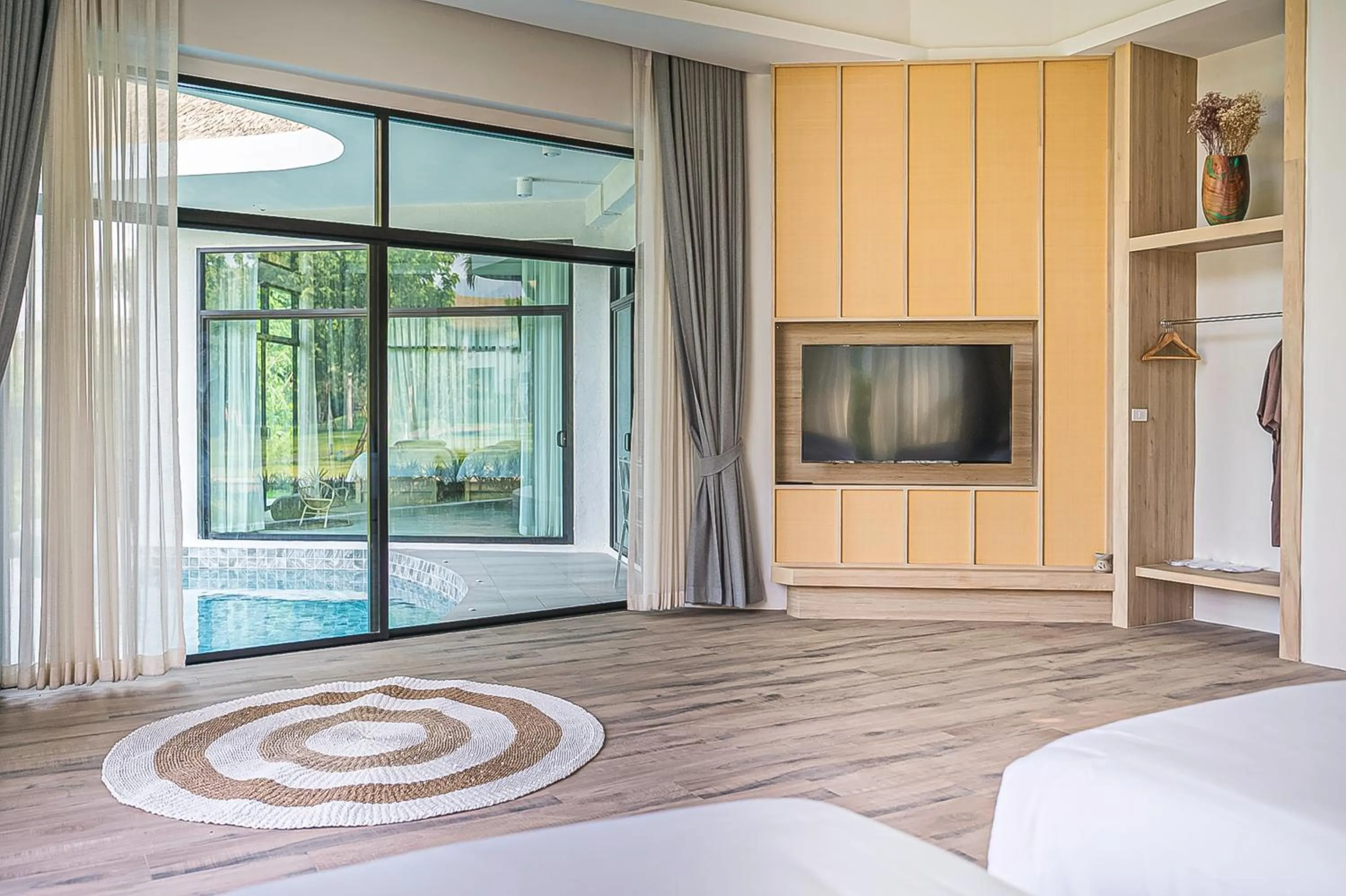 View (from property/room), Bed in Villa De Leaf River Kaeng Krachan