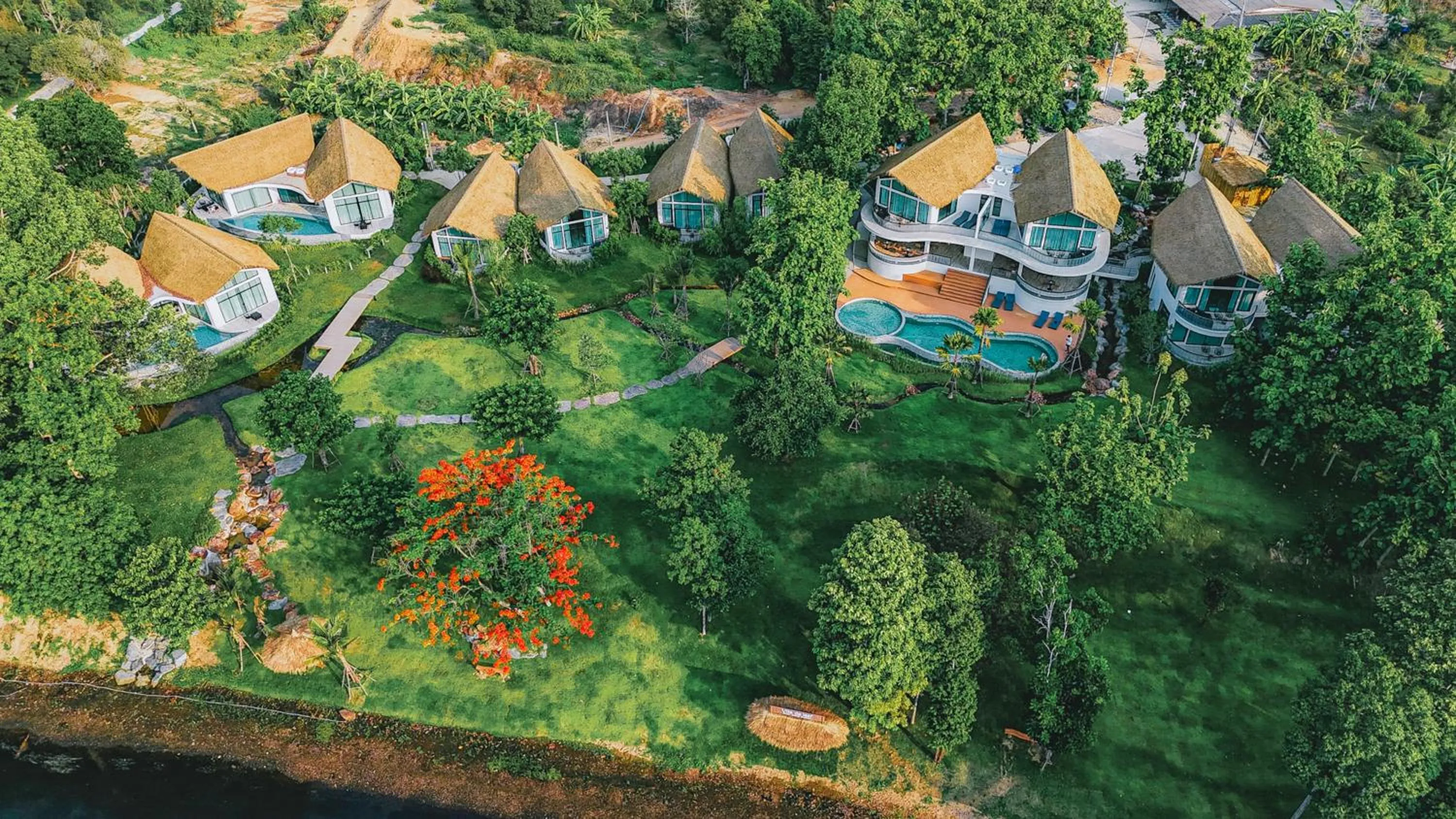 Natural landscape in Villa De Leaf River Kaeng Krachan