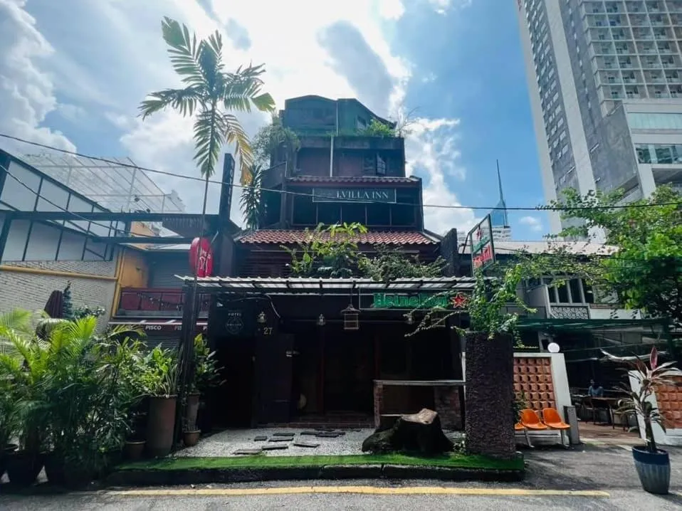 Facade/entrance in Hotel O I.villa Inn