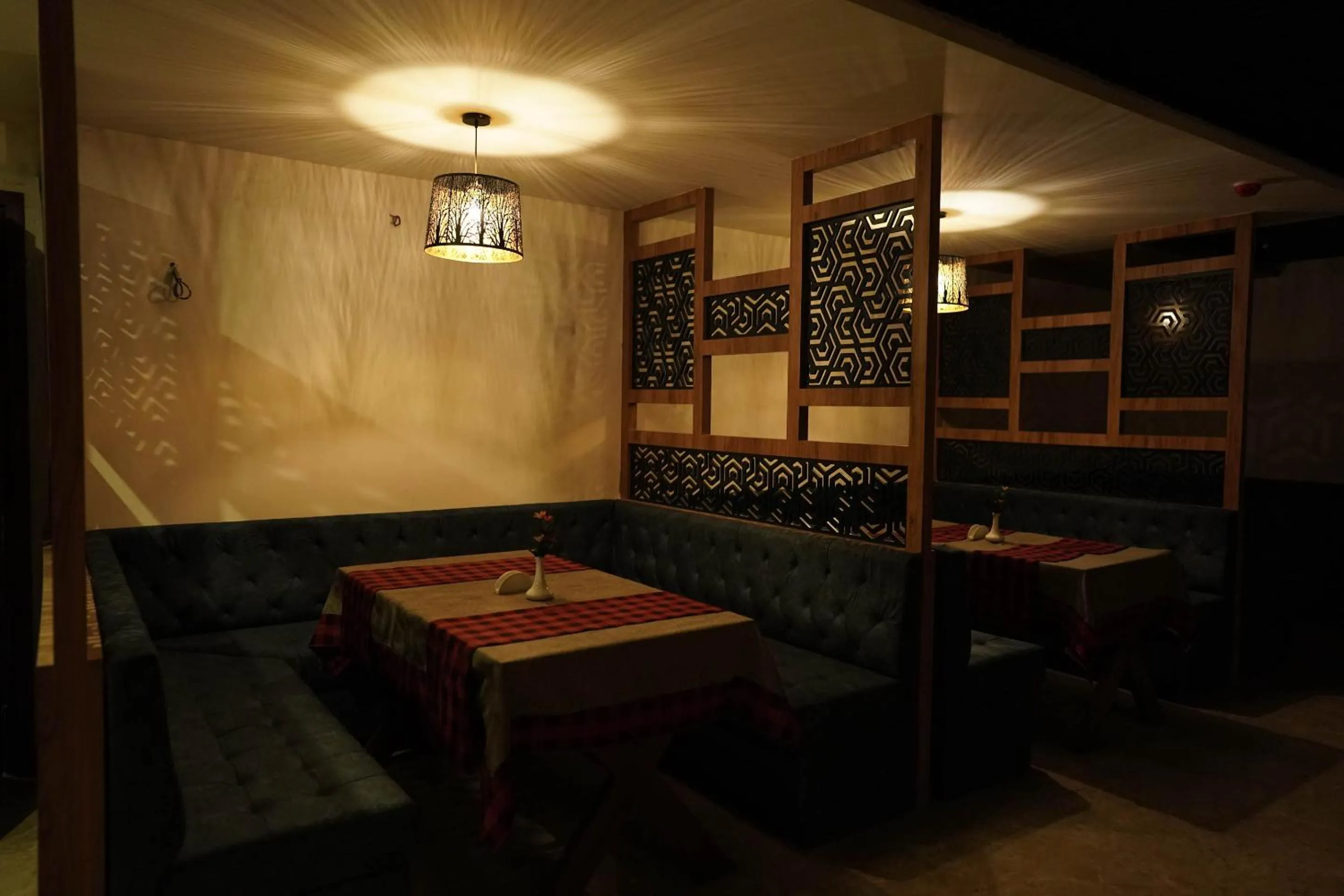 Restaurant/places to eat in HOTEL VKJ INN Aluva